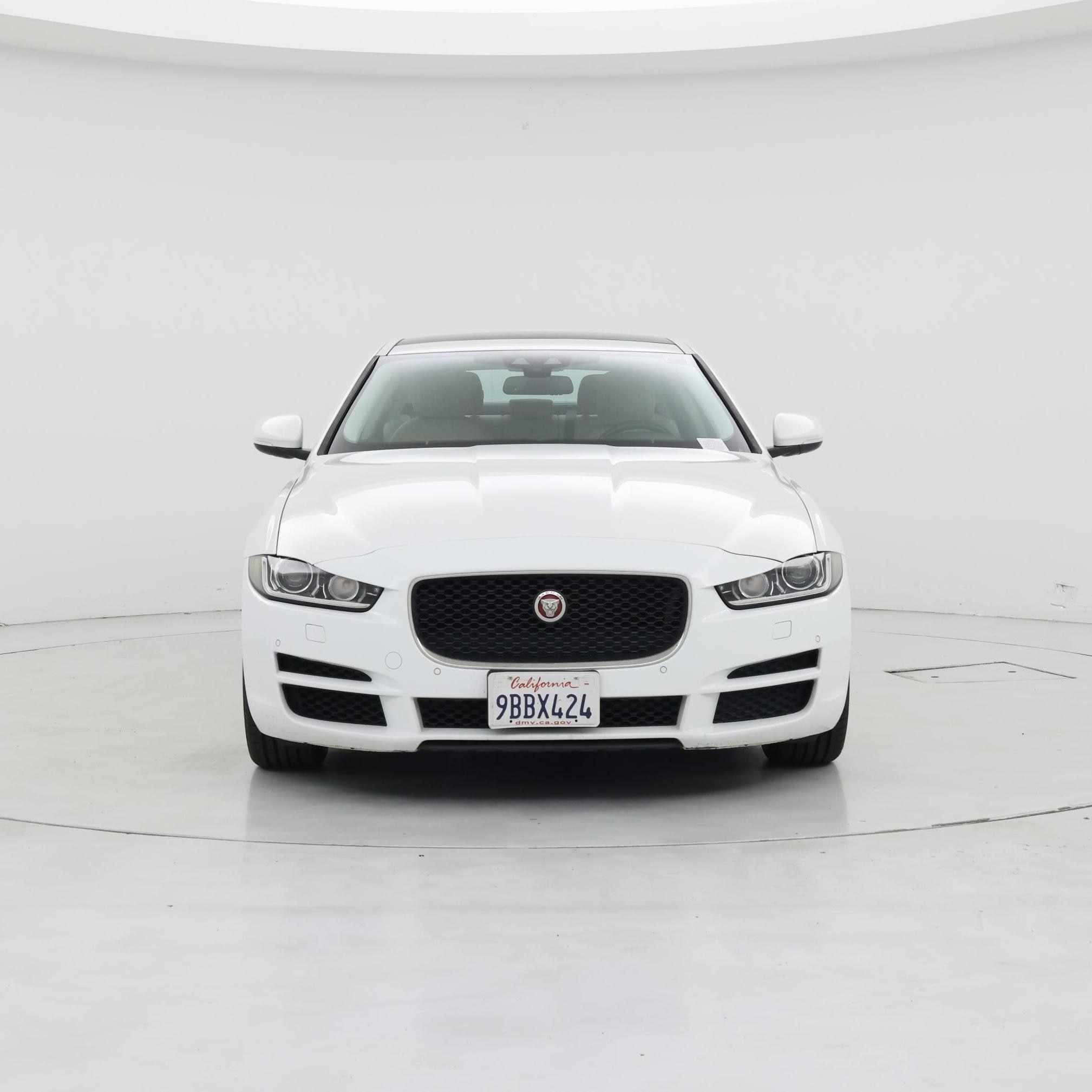 Thumbnail: 2018 Jaguar XE - 5