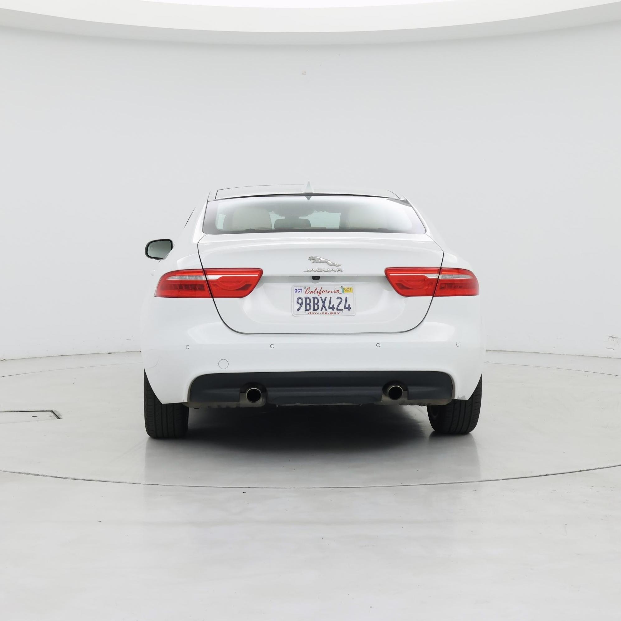 Thumbnail: 2018 Jaguar XE - 6