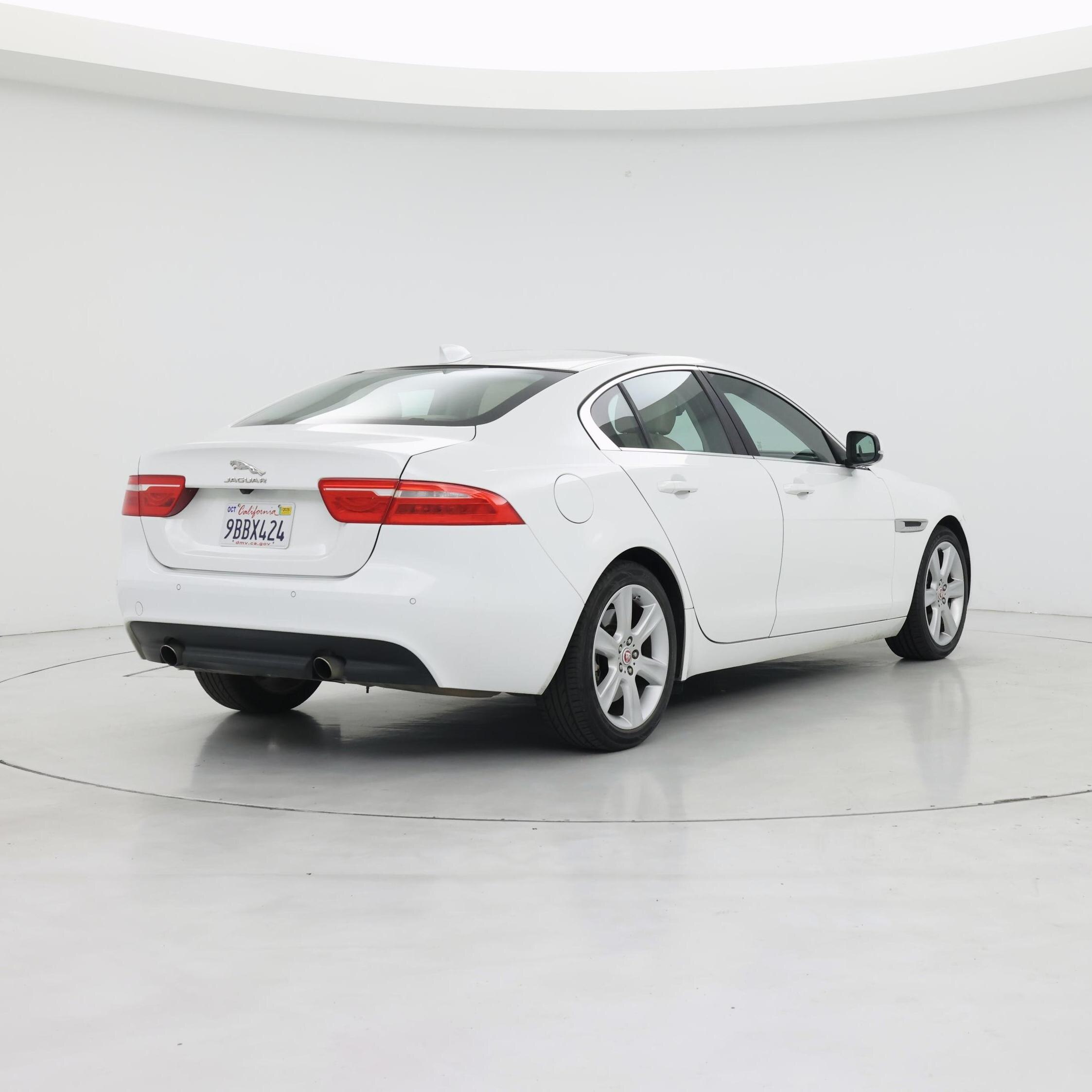 Thumbnail: 2018 Jaguar XE - 8