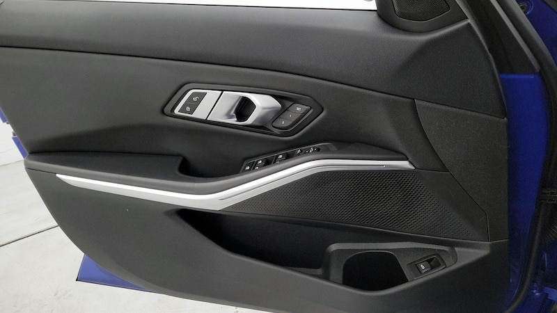 2022 BMW 3 Series 330i xDrive 12