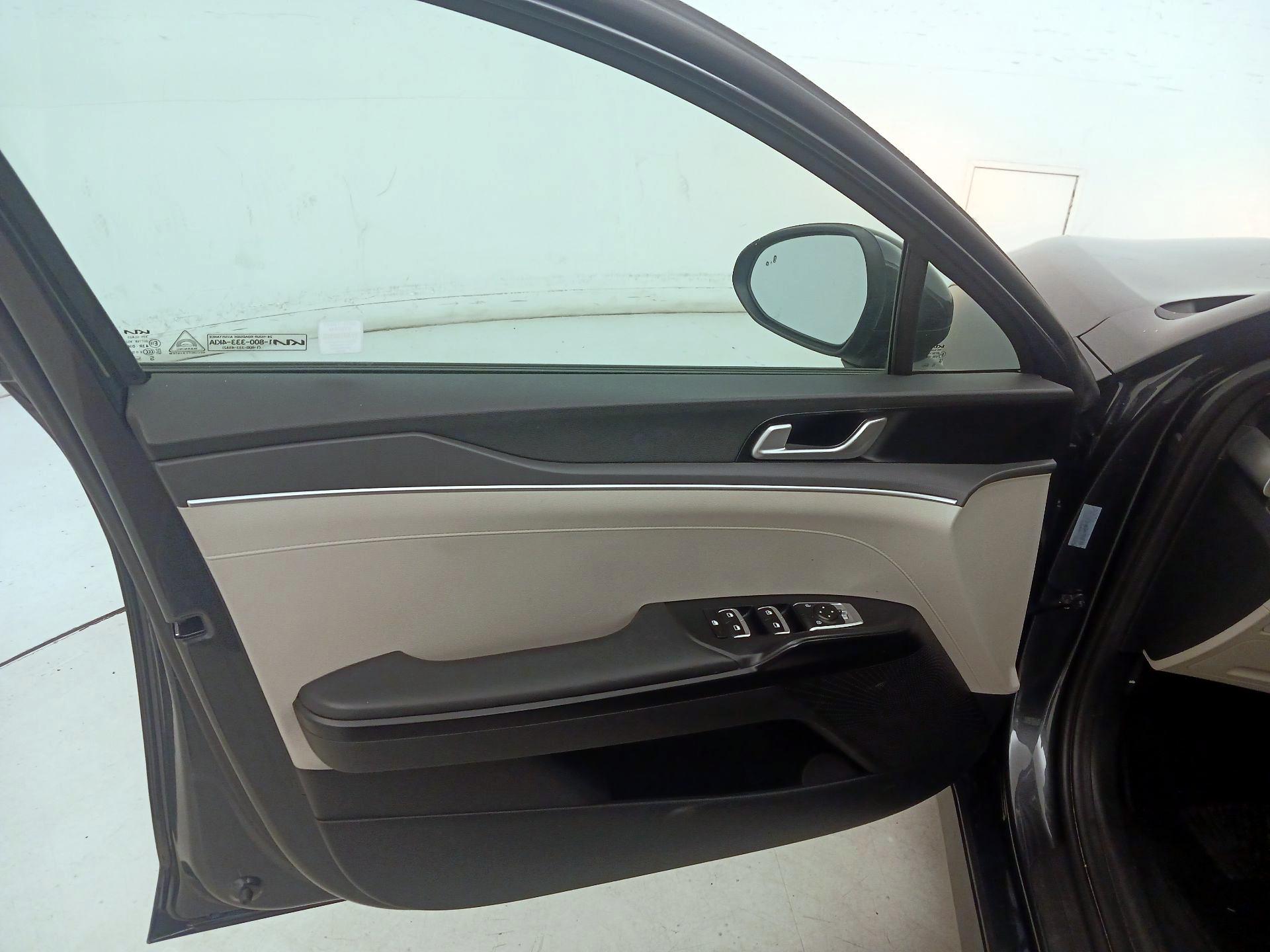 Thumbnail: 2022 Kia K5 - 12