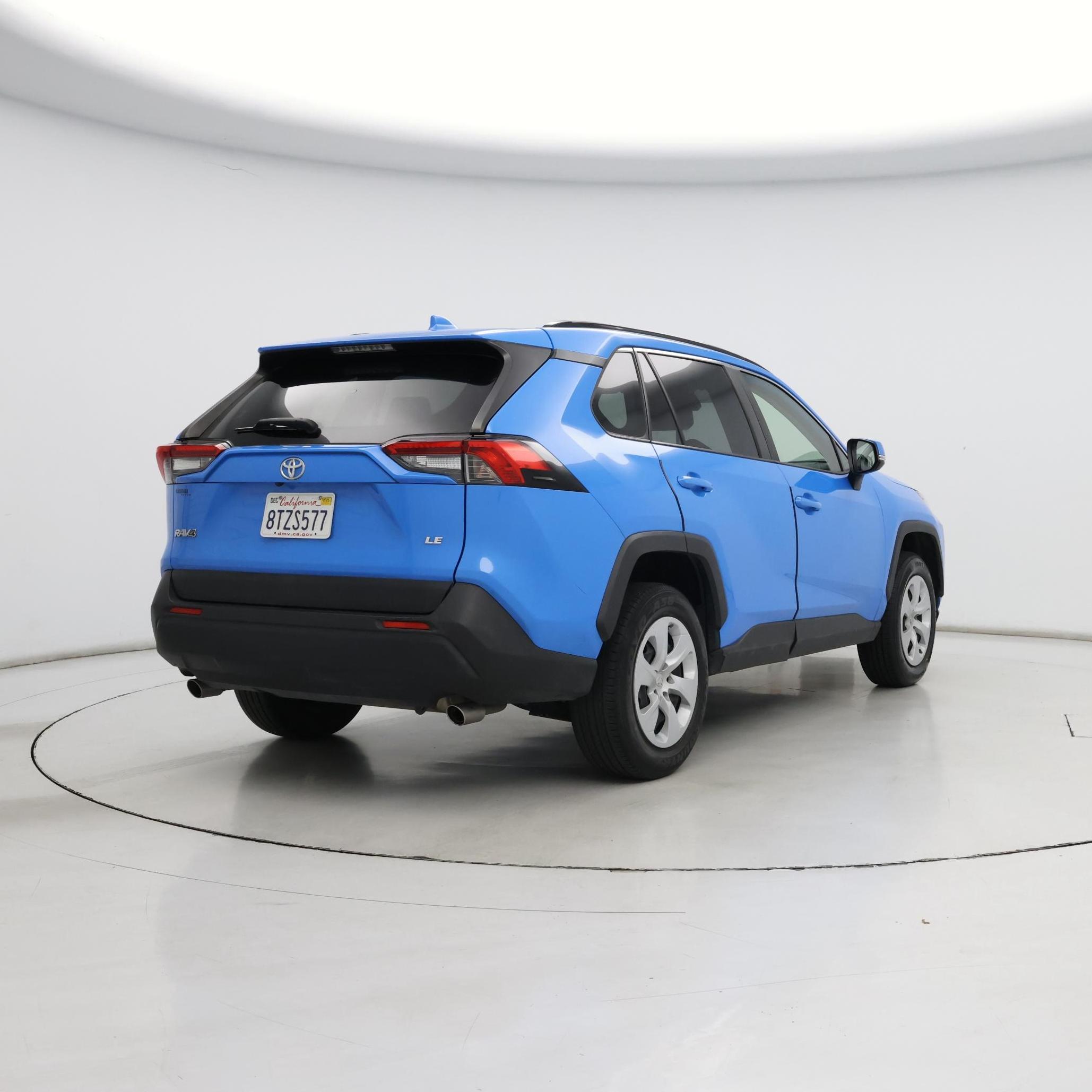 Thumbnail: 2021 Toyota RAV4 - 8