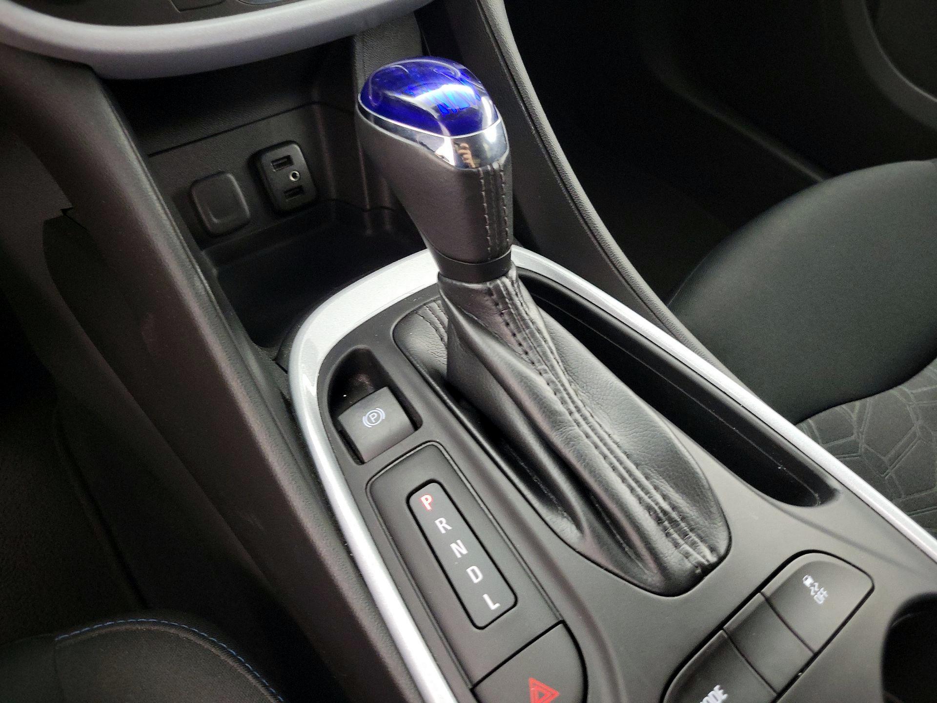 Thumbnail: 2016 Chevrolet Volt - 17
