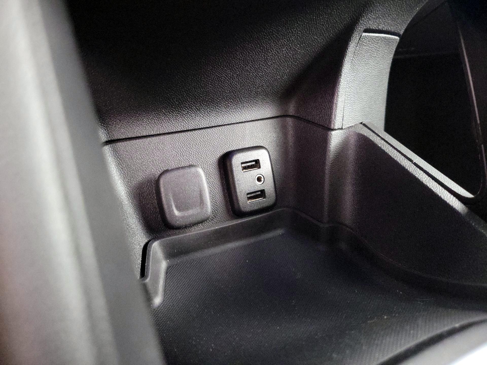 Thumbnail: 2016 Chevrolet Volt - 18