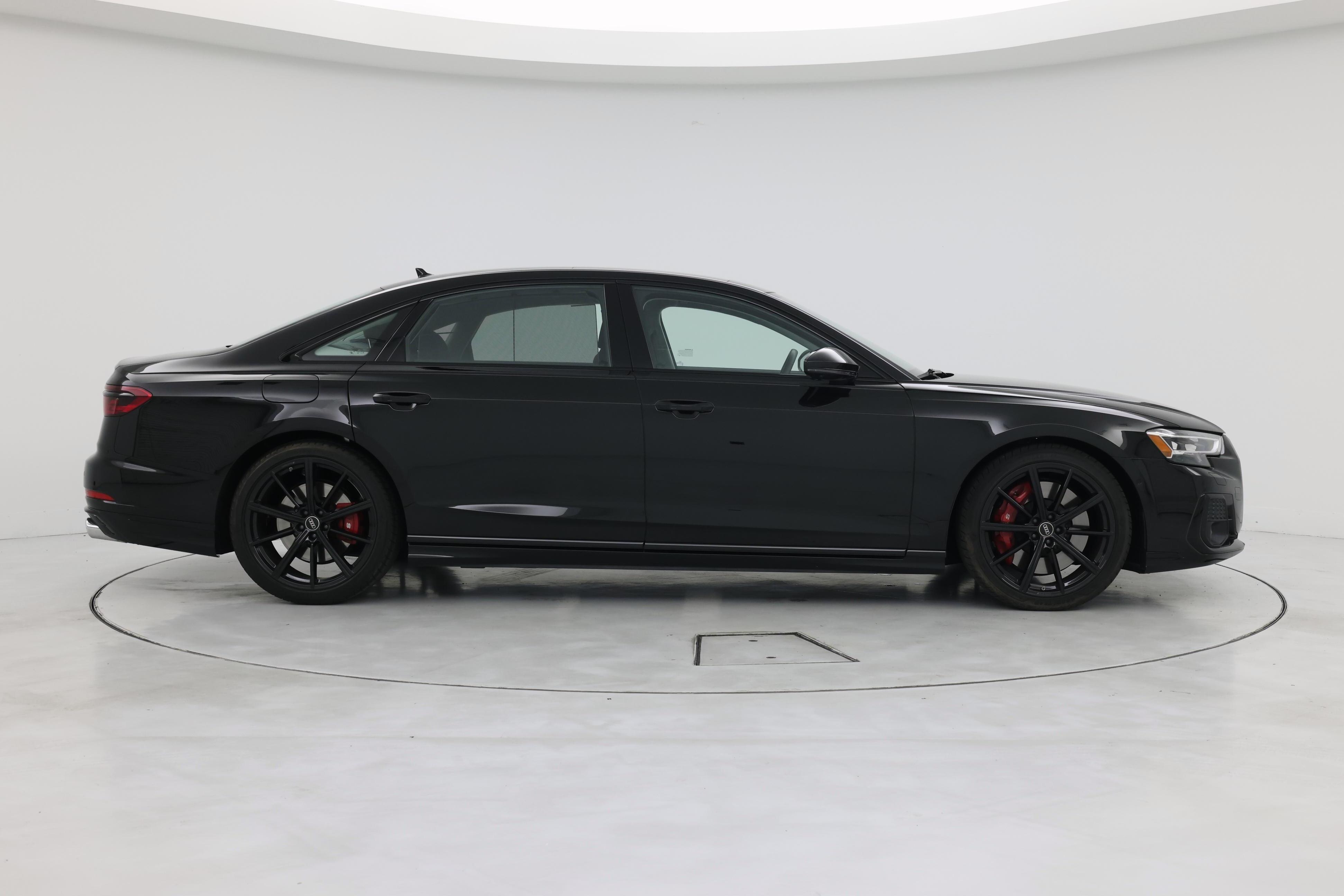 Thumbnail: 2023 Audi S8 - 7