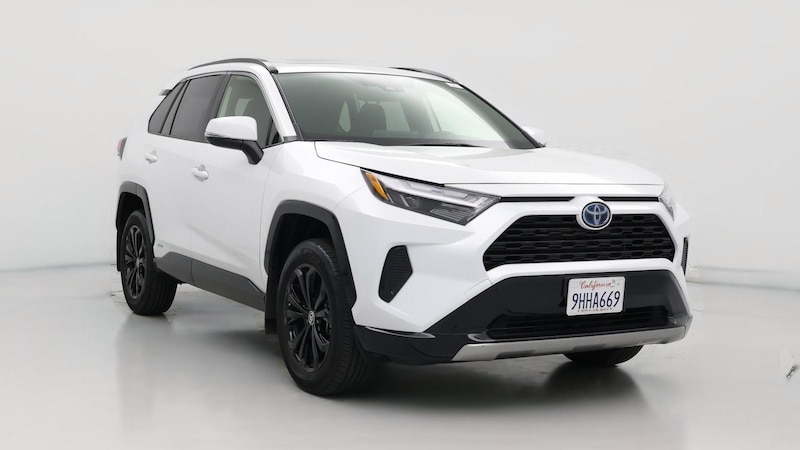 2023 Toyota RAV4 SE Hero Image