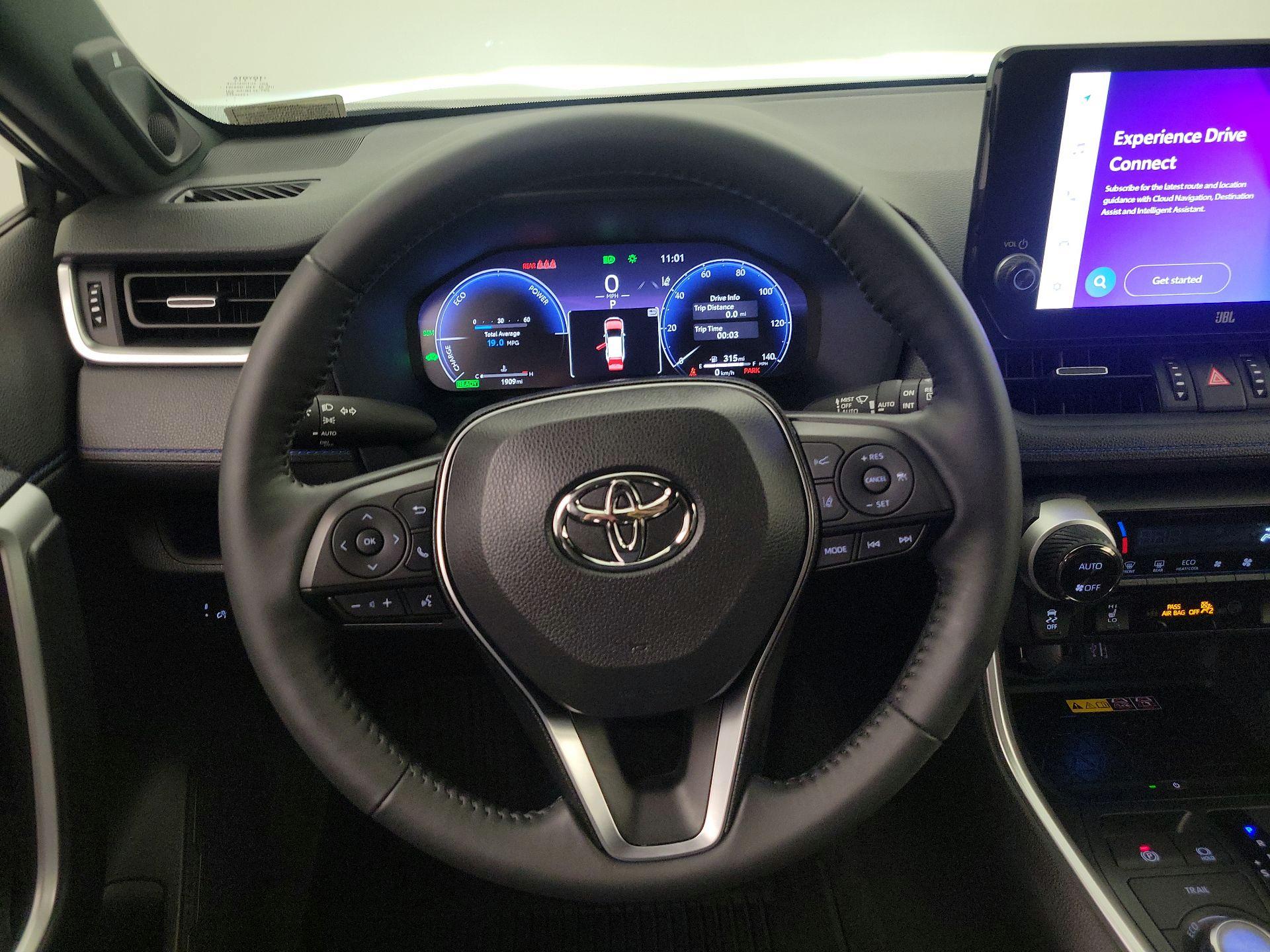 Thumbnail: 2025 Toyota RAV4 - 10