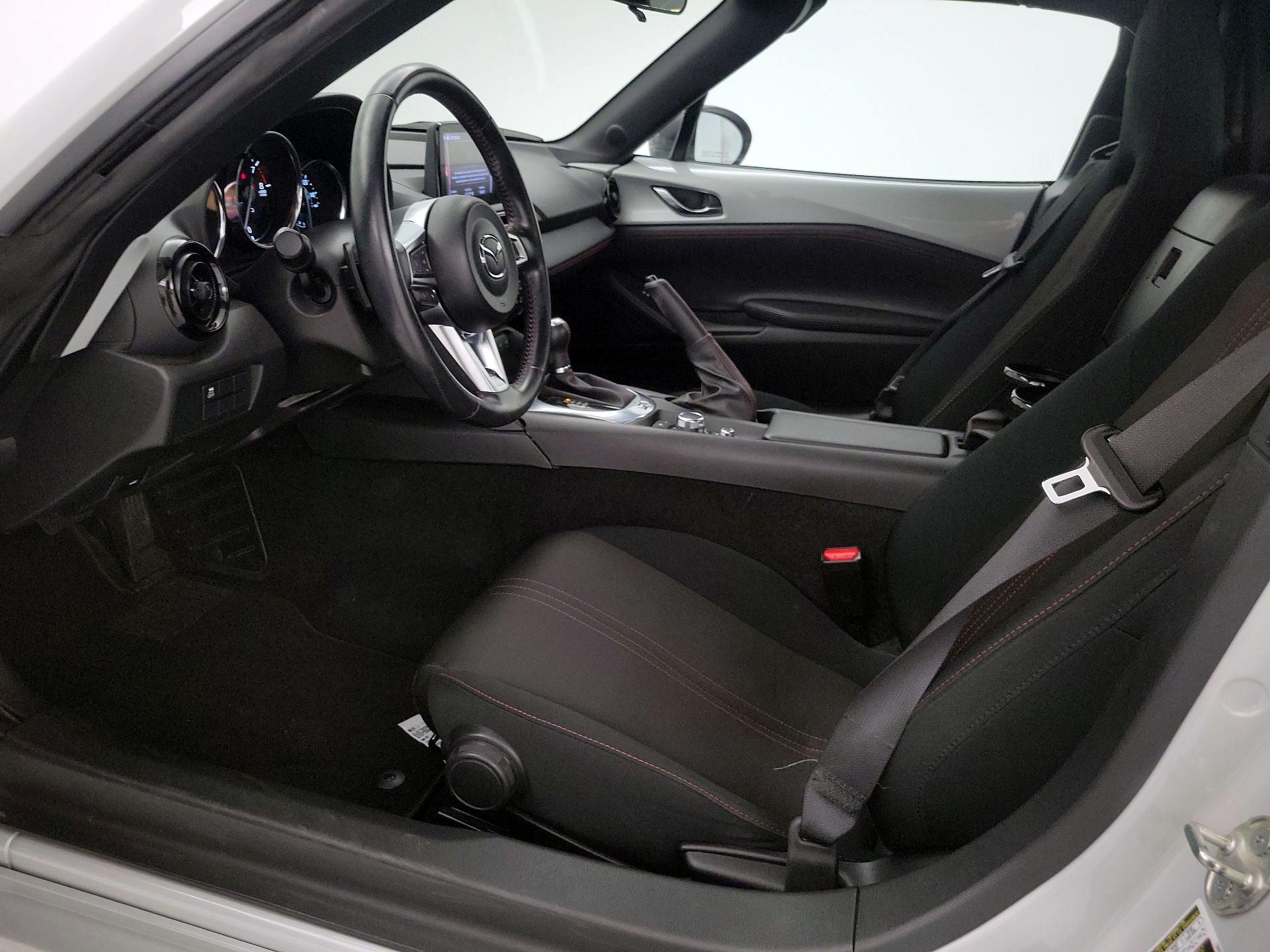 Thumbnail: 2019 Mazda MX-5 Miata - 11