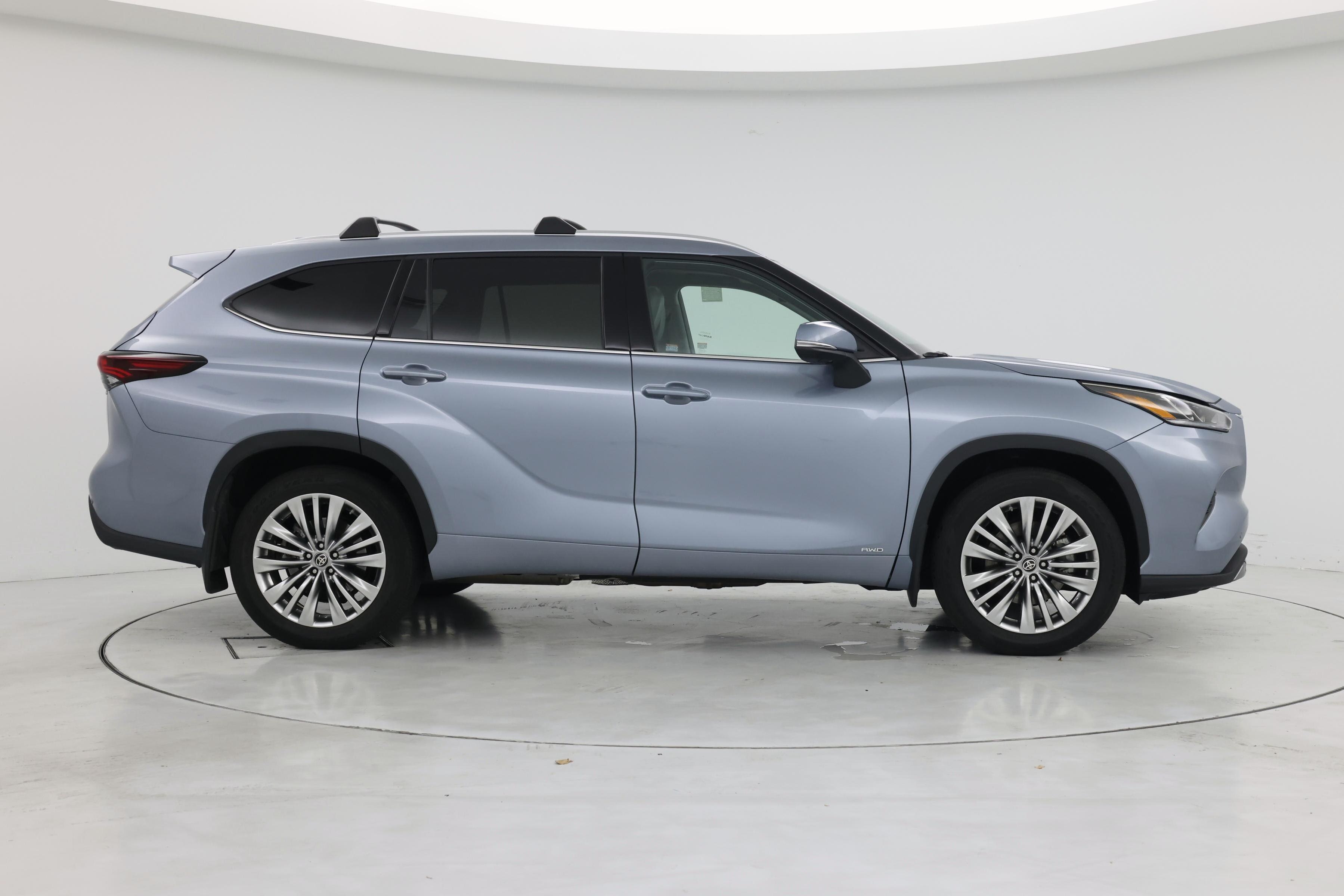 Thumbnail: 2024 Toyota Highlander - 7