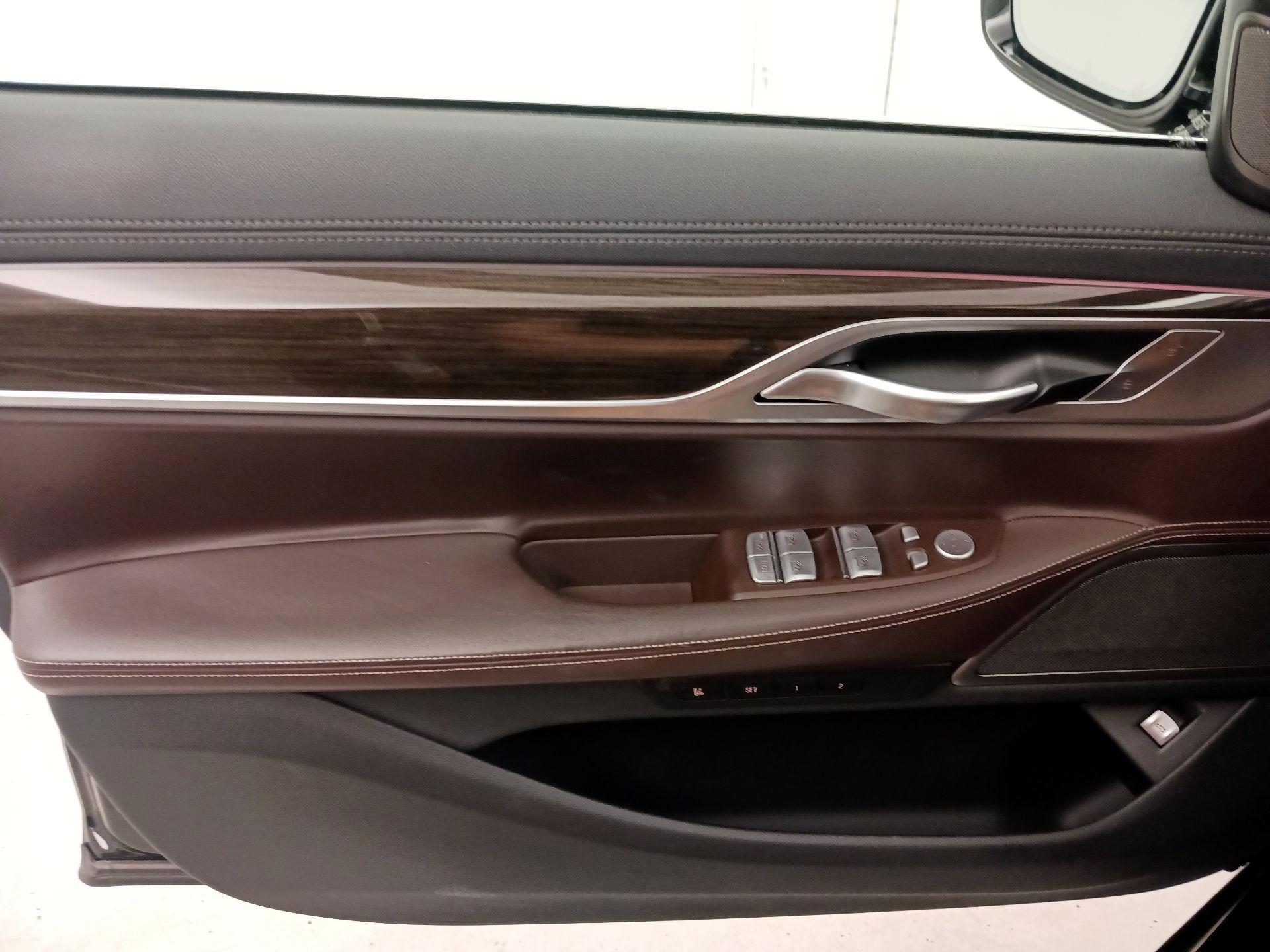 Thumbnail: 2020 BMW 7 Series - 12
