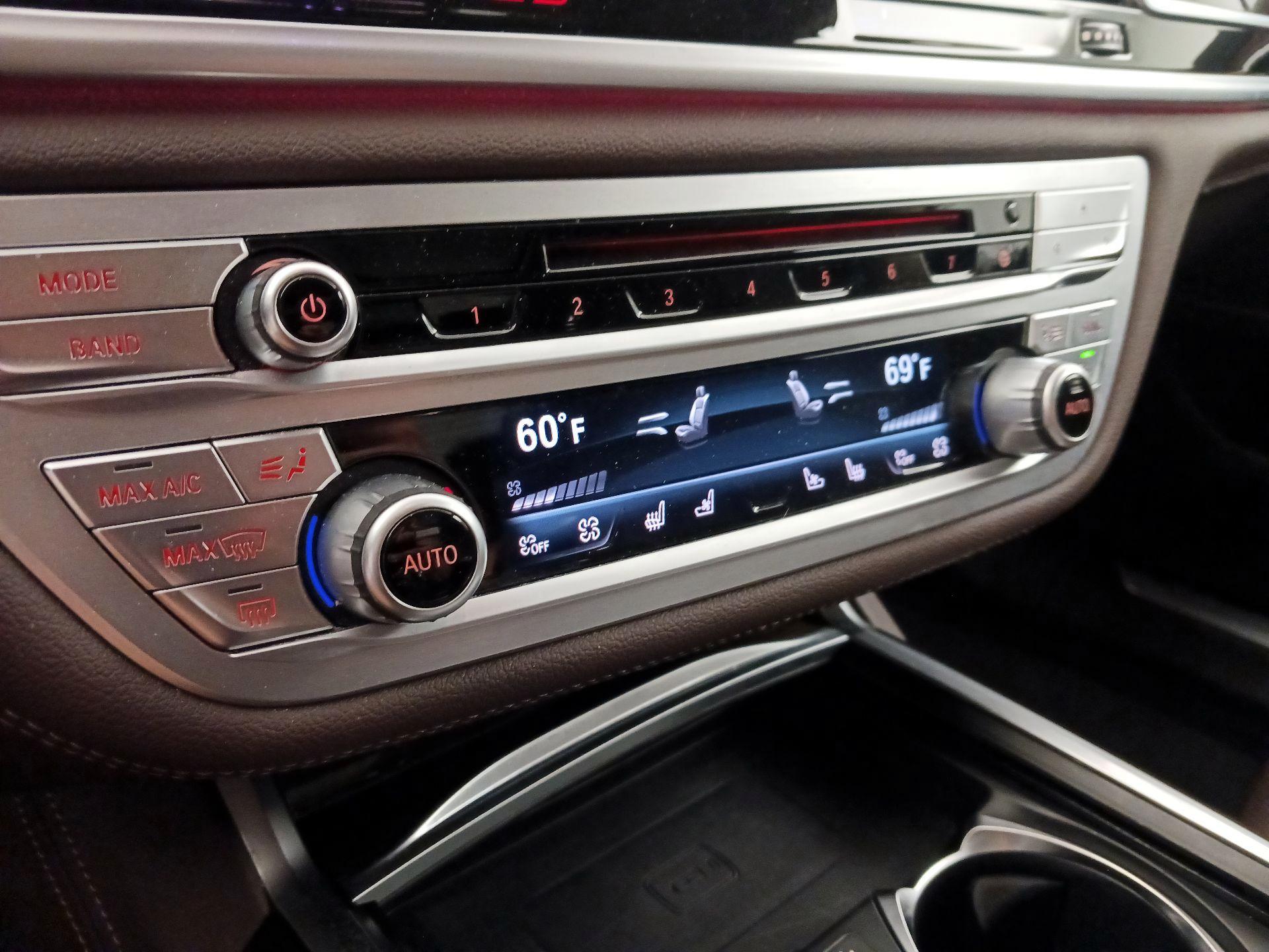 Thumbnail: 2020 BMW 7 Series - 17