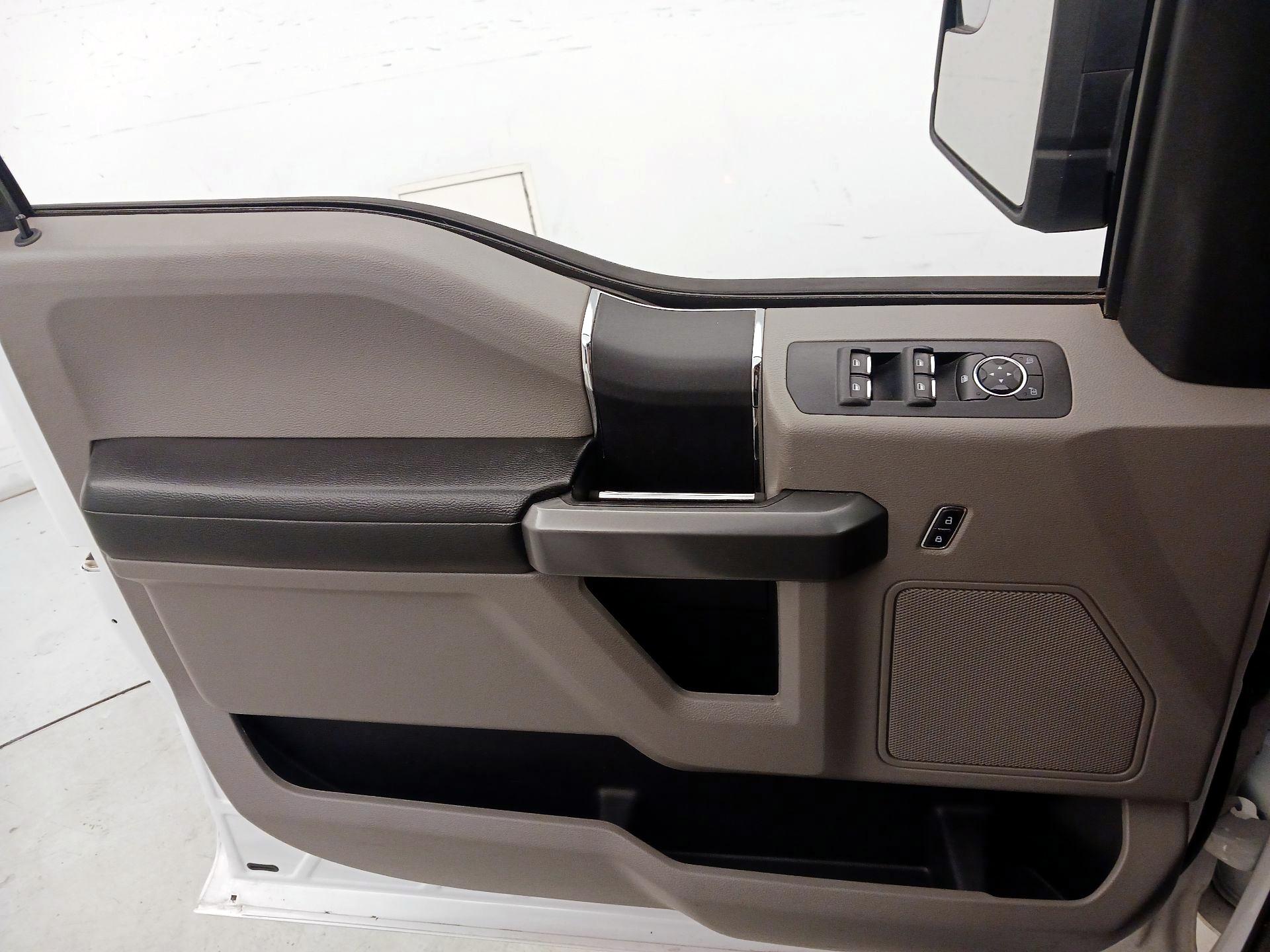 Thumbnail: 2017 Ford F-150 - 12