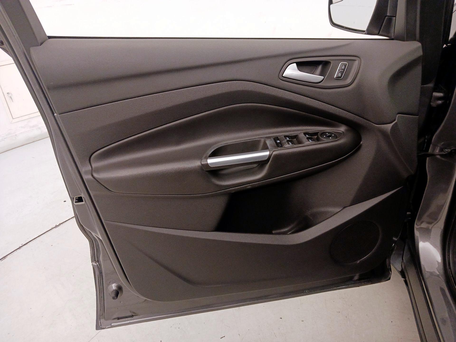 Thumbnail: 2014 Ford Escape - 12