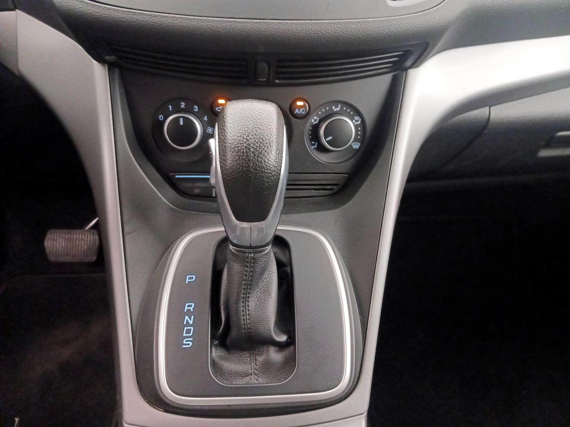 Thumbnail: 2014 Ford Escape - 17