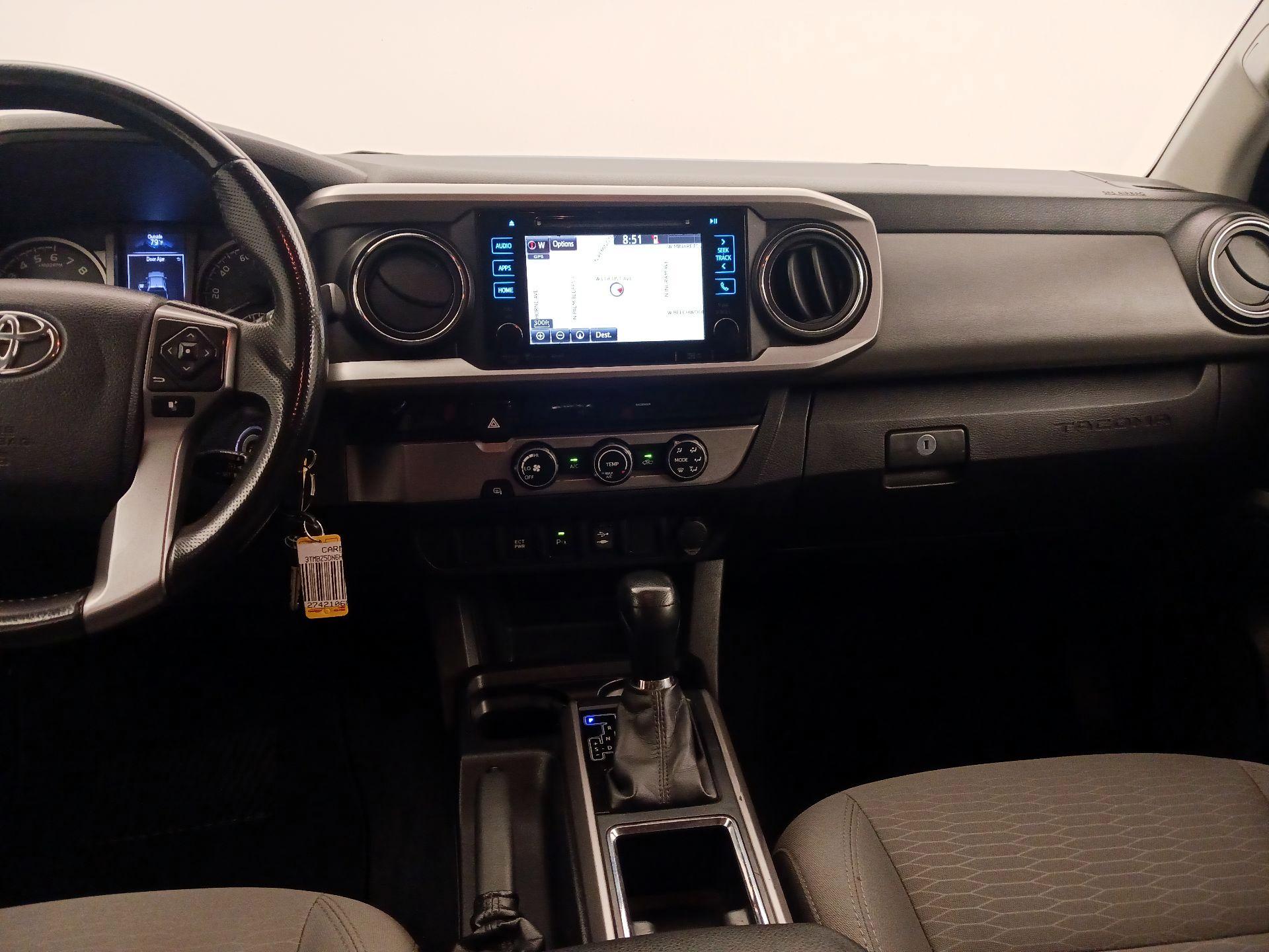 Thumbnail: 2017 Toyota Tacoma - 9