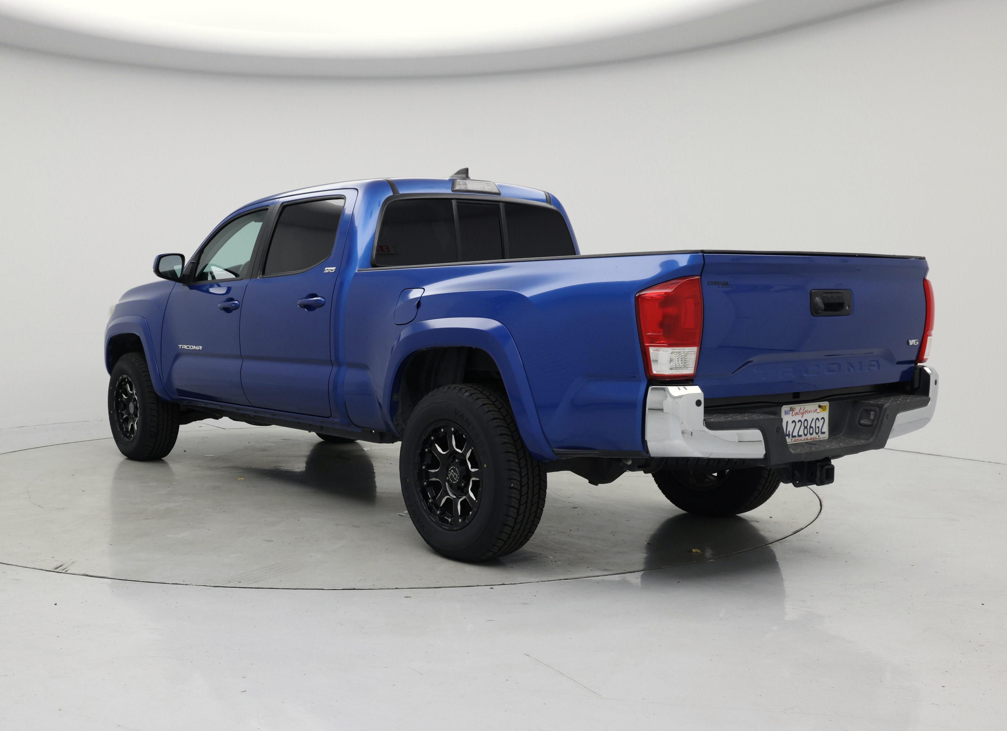 Thumbnail: 2017 Toyota Tacoma - 2