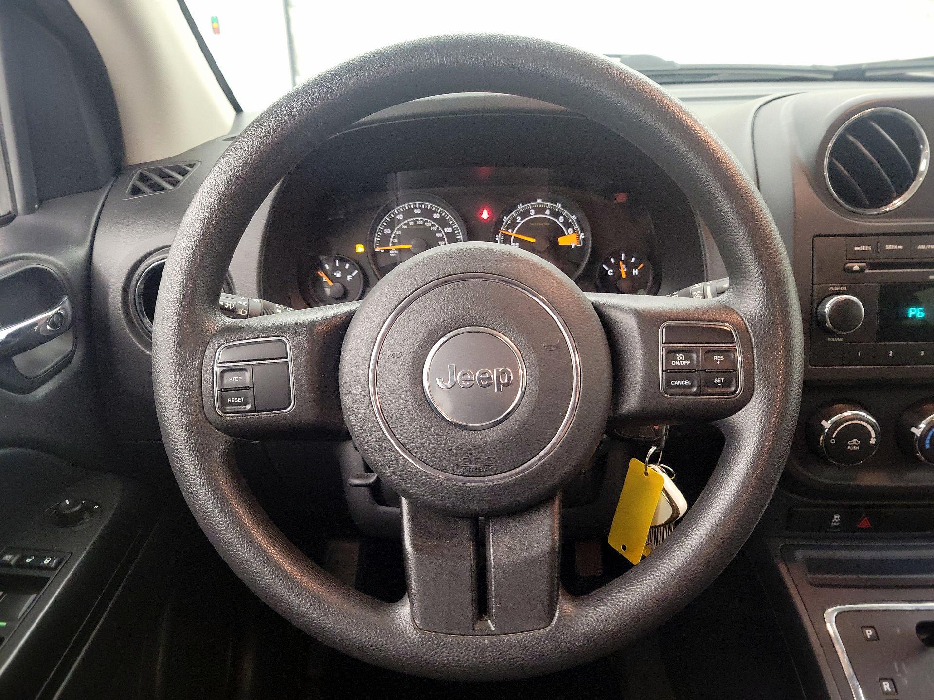 Thumbnail: 2015 Jeep Compass - 10