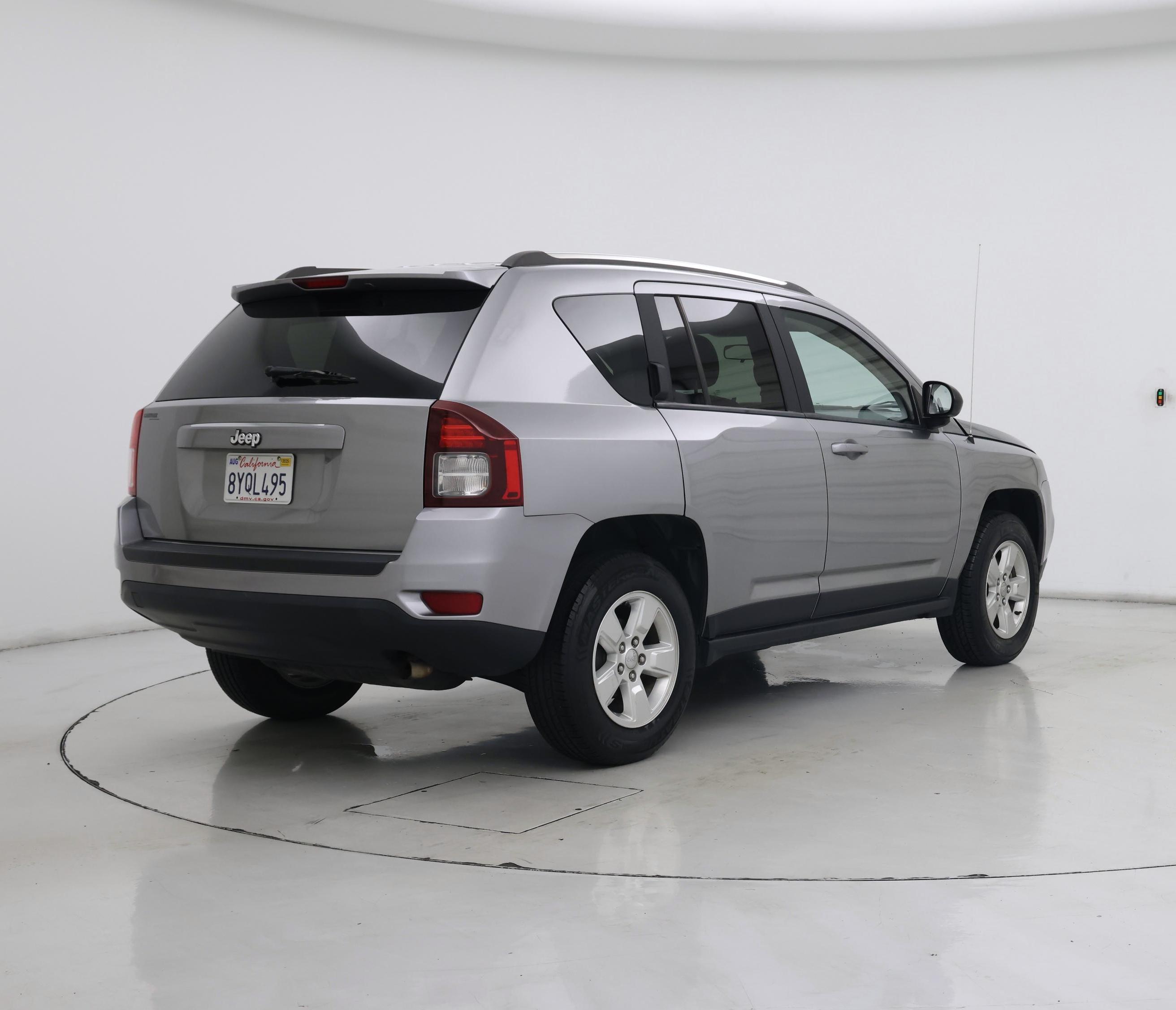 Thumbnail: 2015 Jeep Compass - 8