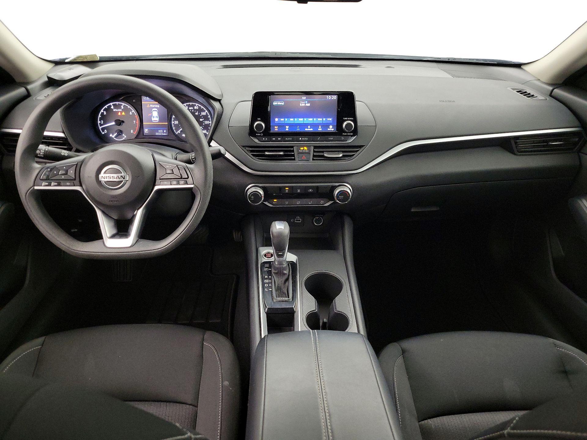 Thumbnail: 2022 Nissan Altima - 9