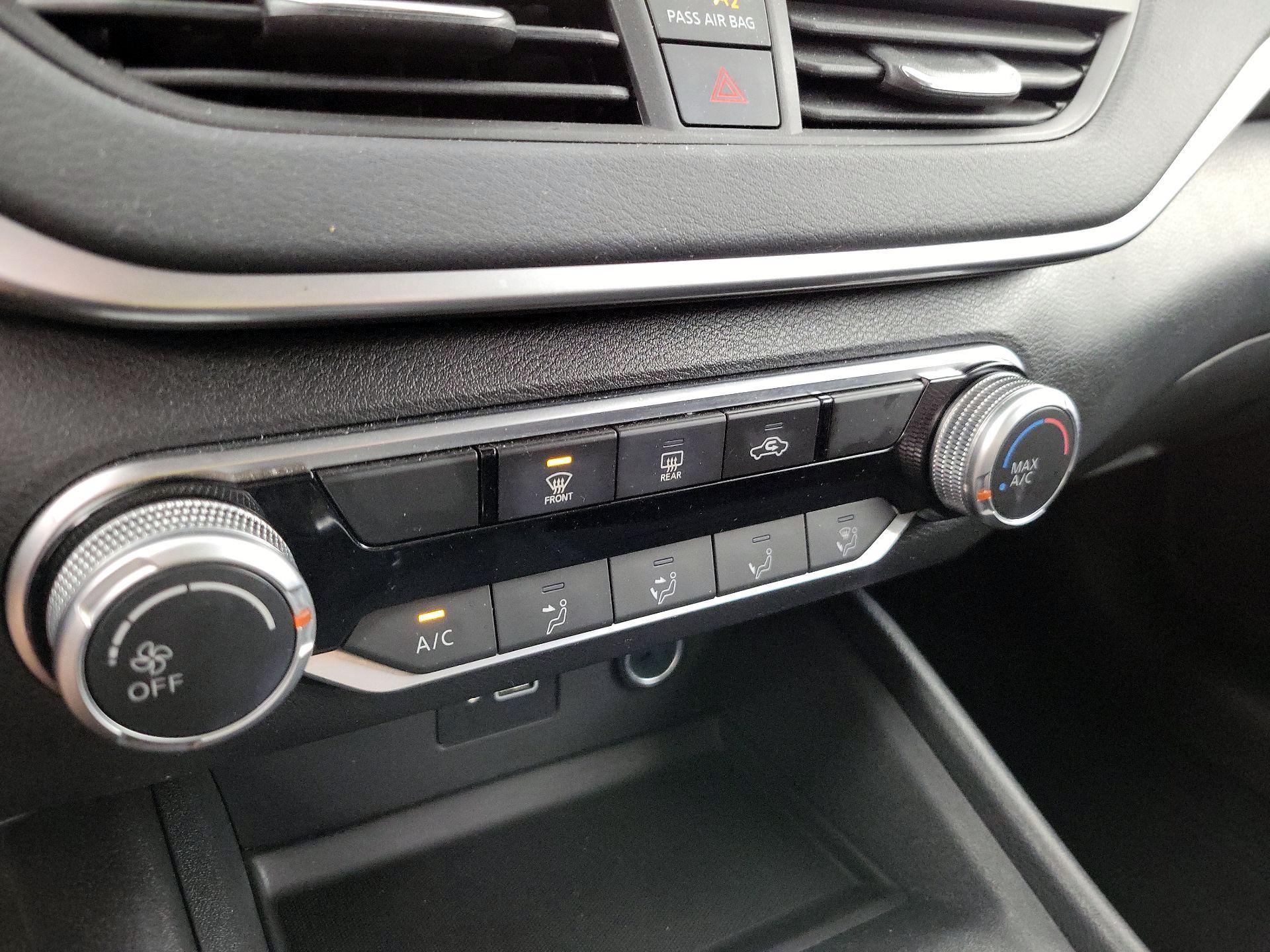 Thumbnail: 2022 Nissan Altima - 16