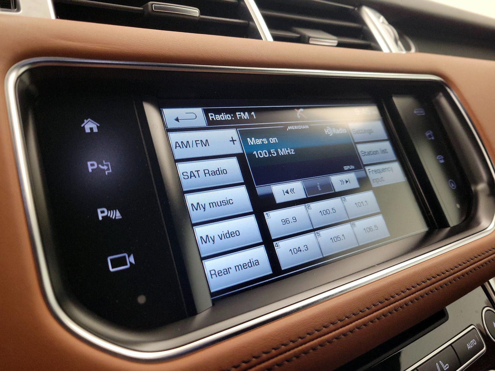 Thumbnail: 2016 Land Rover Range Rover Sport - 15