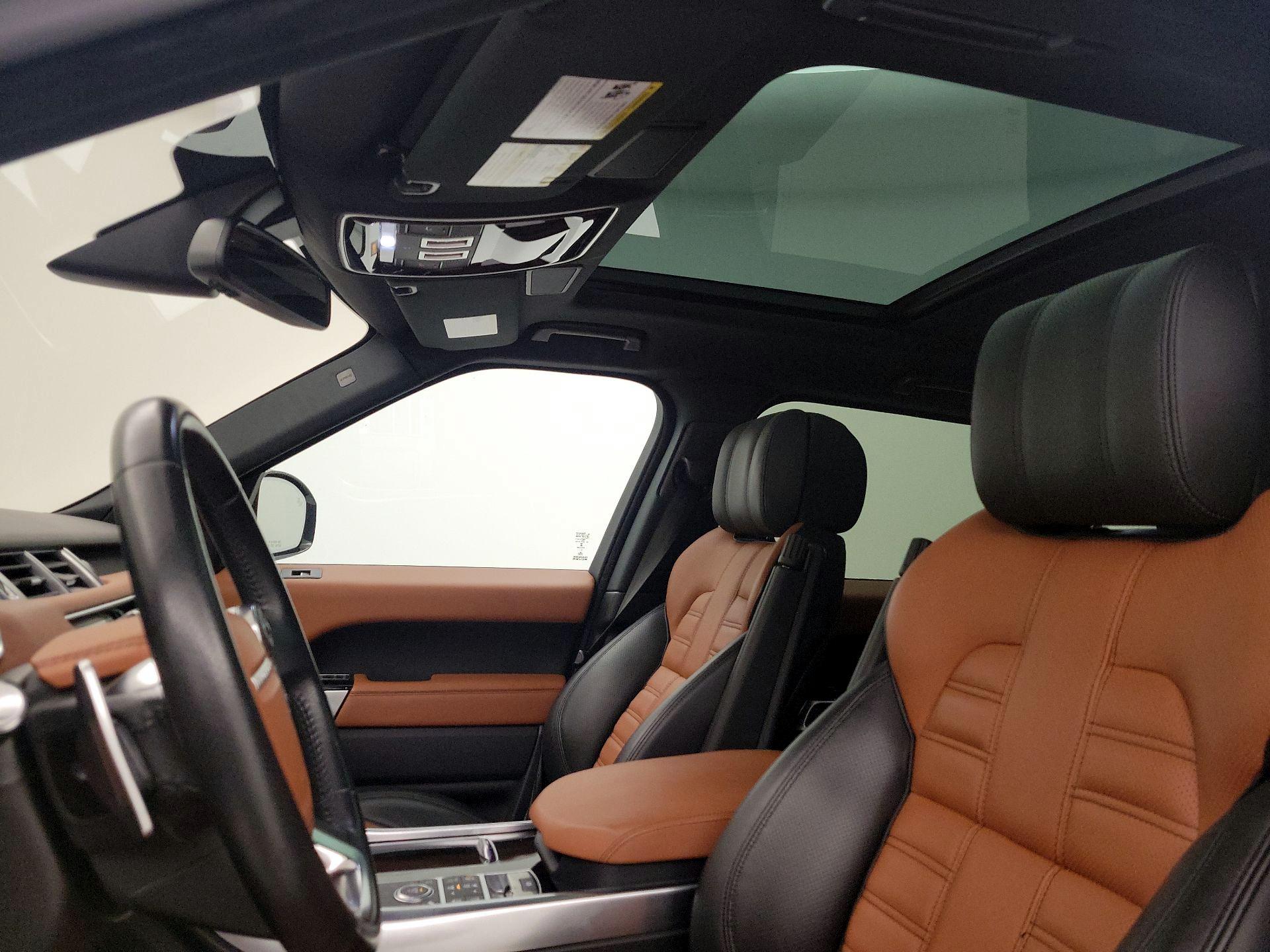 Thumbnail: 2016 Land Rover Range Rover Sport - 19