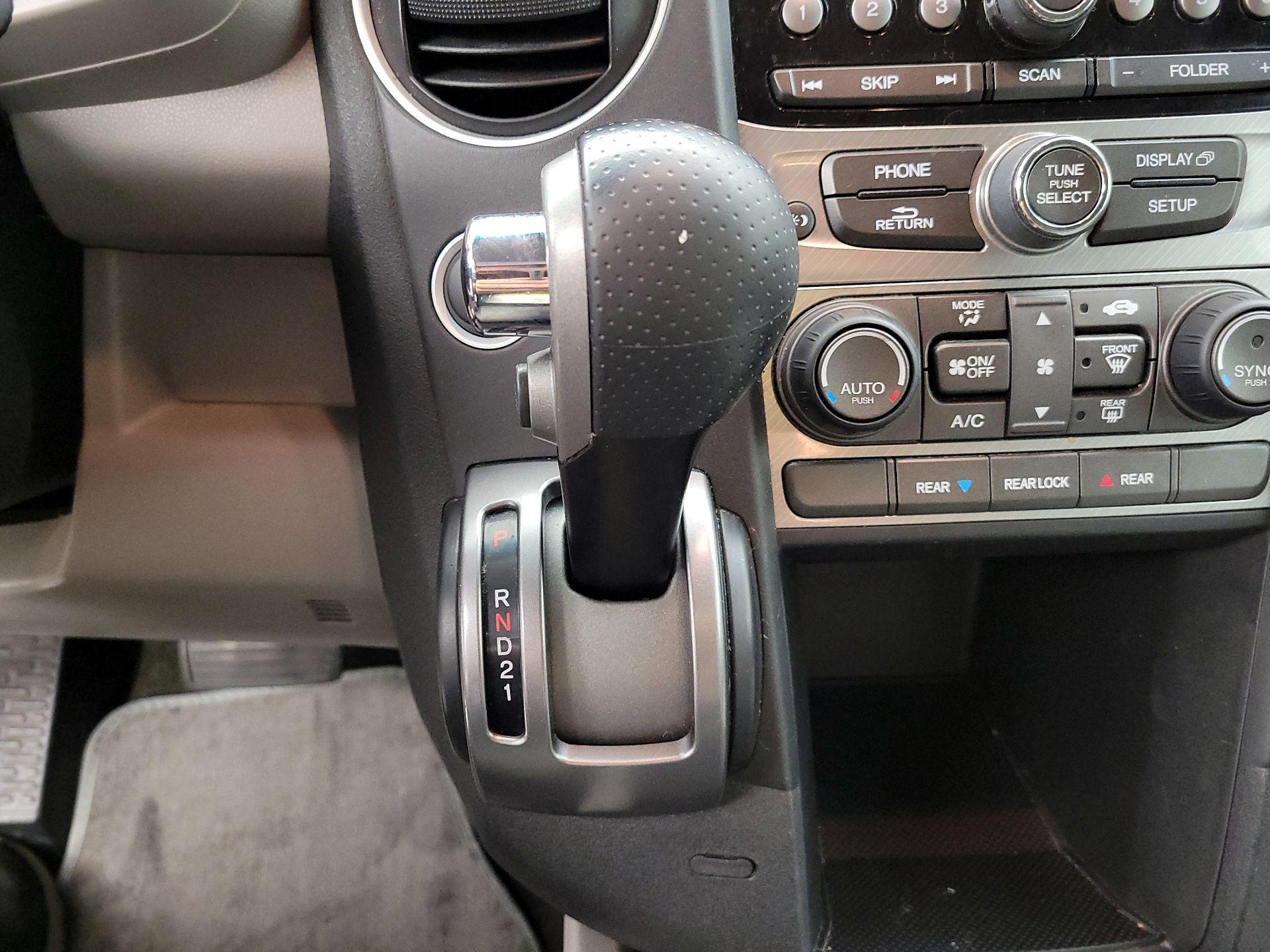 Thumbnail: 2014 Honda Pilot - 17
