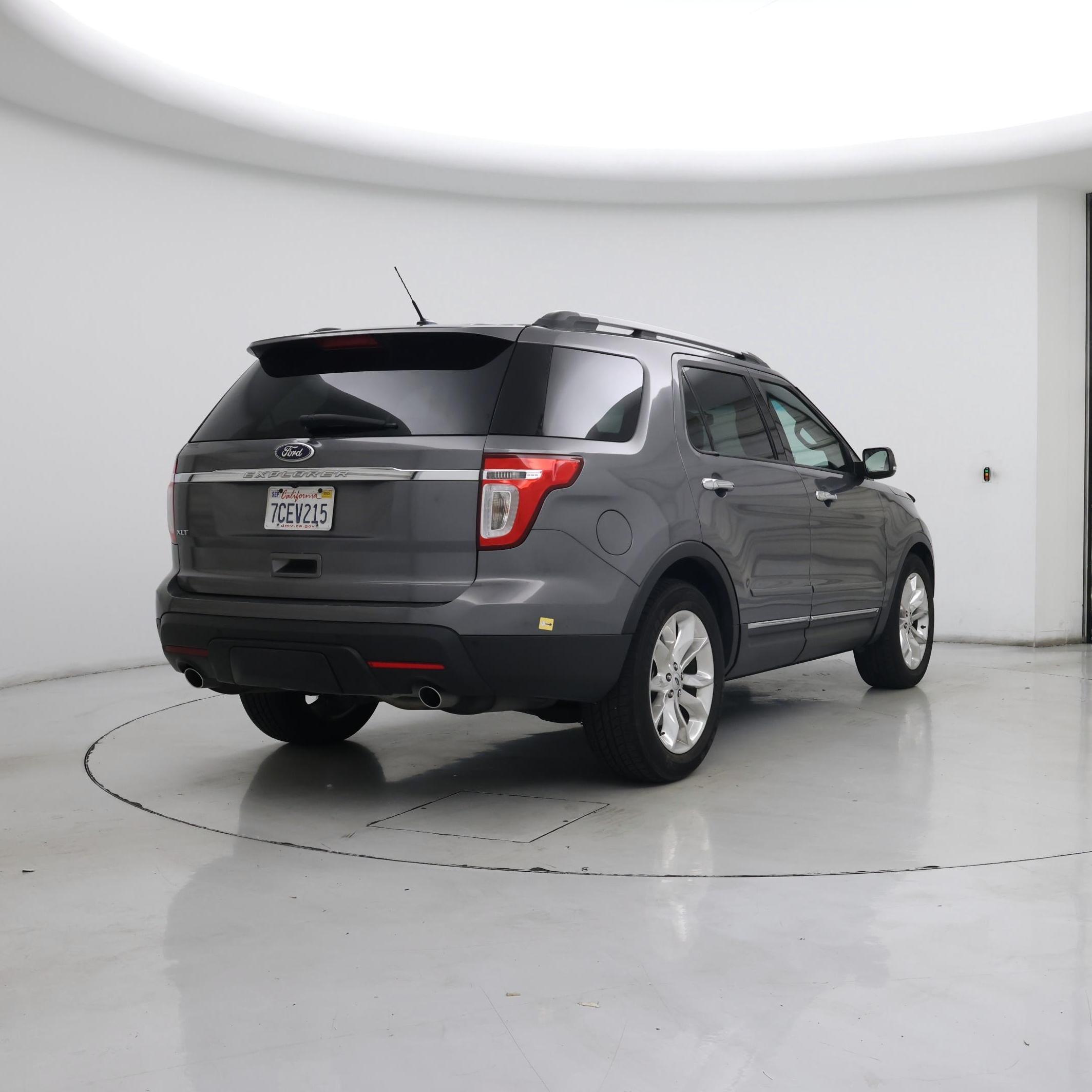 Thumbnail: 2014 Ford Explorer - 8