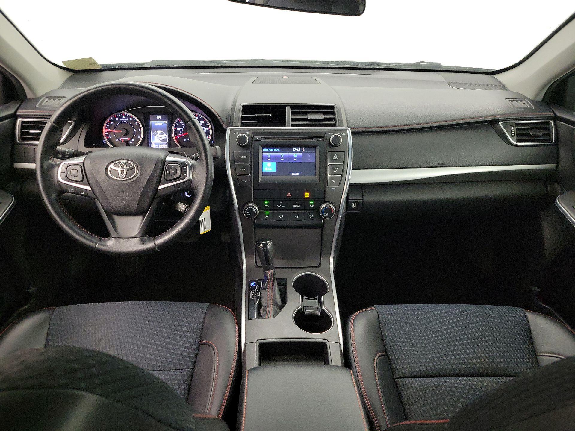 Thumbnail: 2015 Toyota Camry - 9