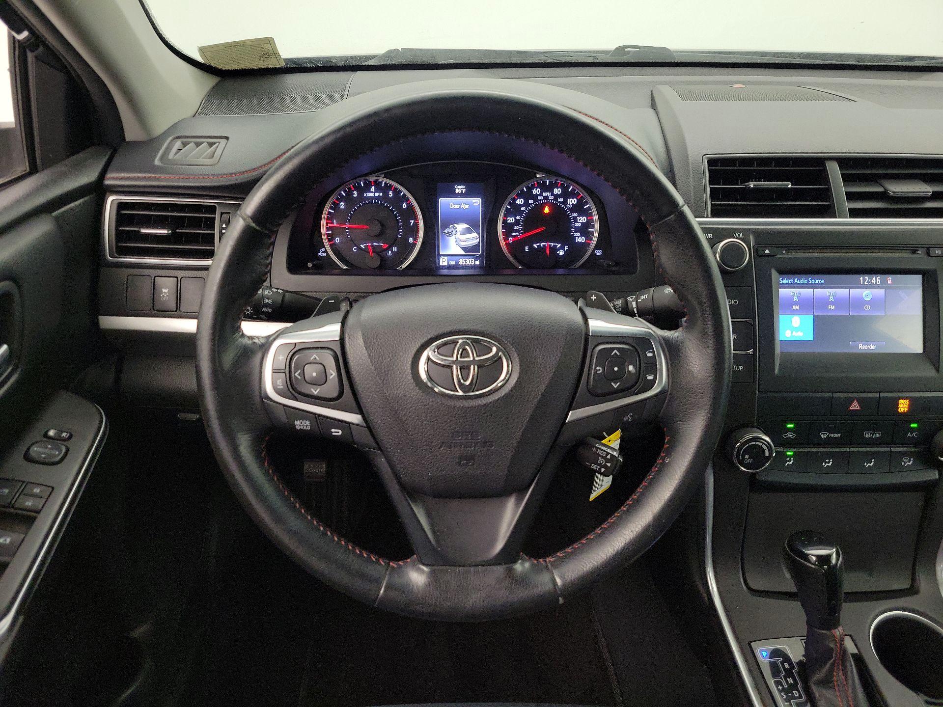 Thumbnail: 2015 Toyota Camry - 10