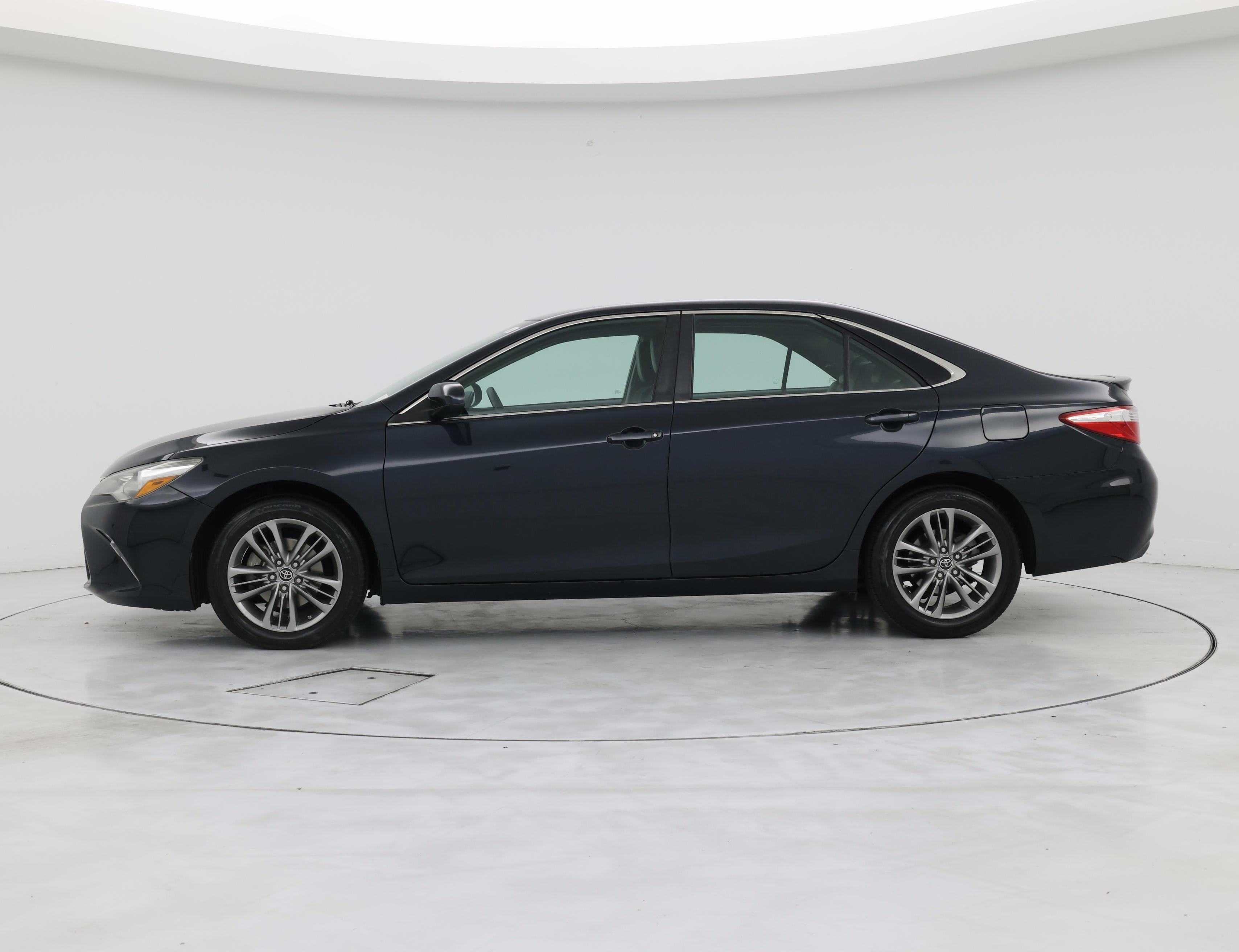 Thumbnail: 2015 Toyota Camry - 3