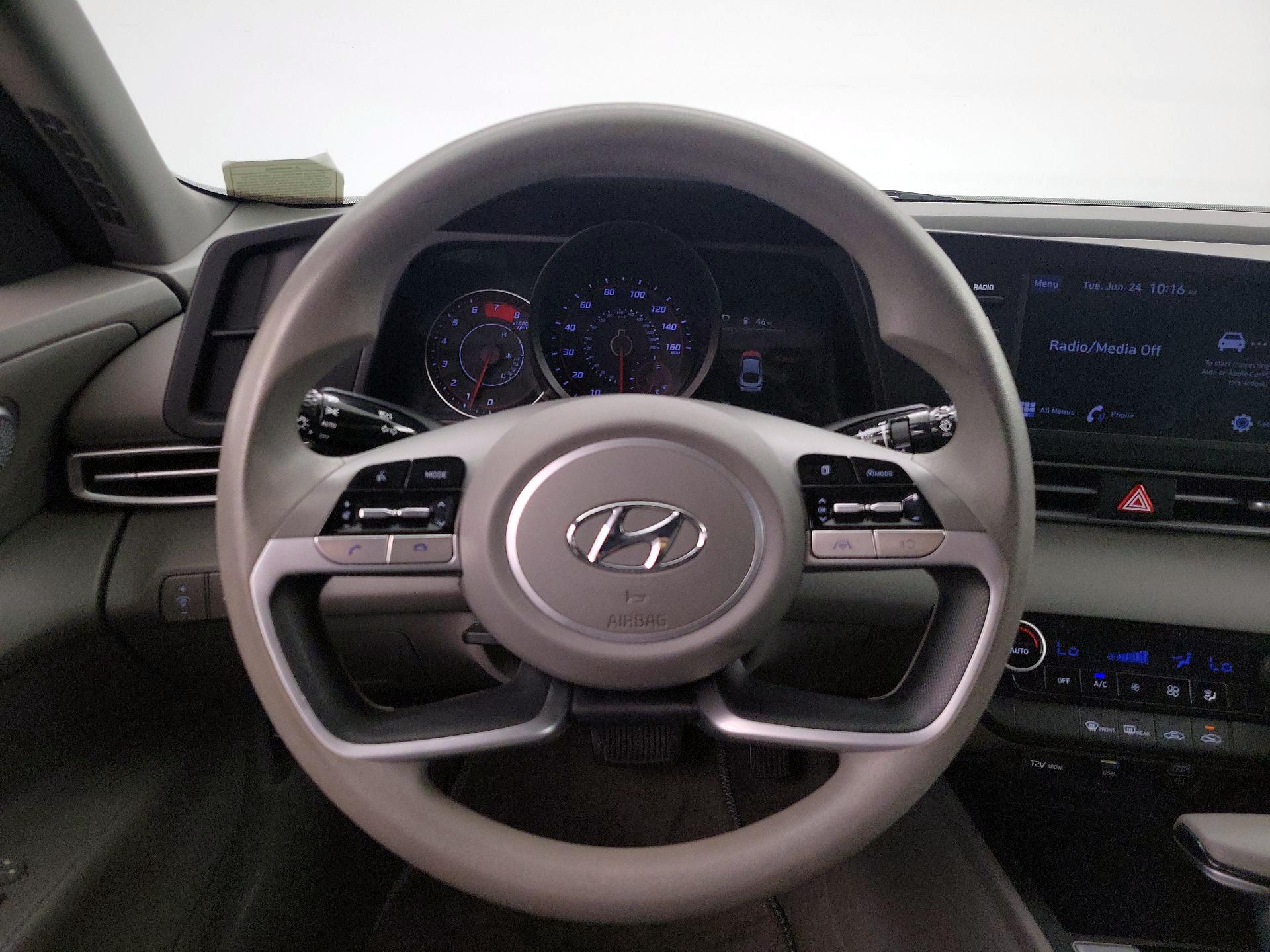 Thumbnail: 2021 Hyundai Elantra - 10