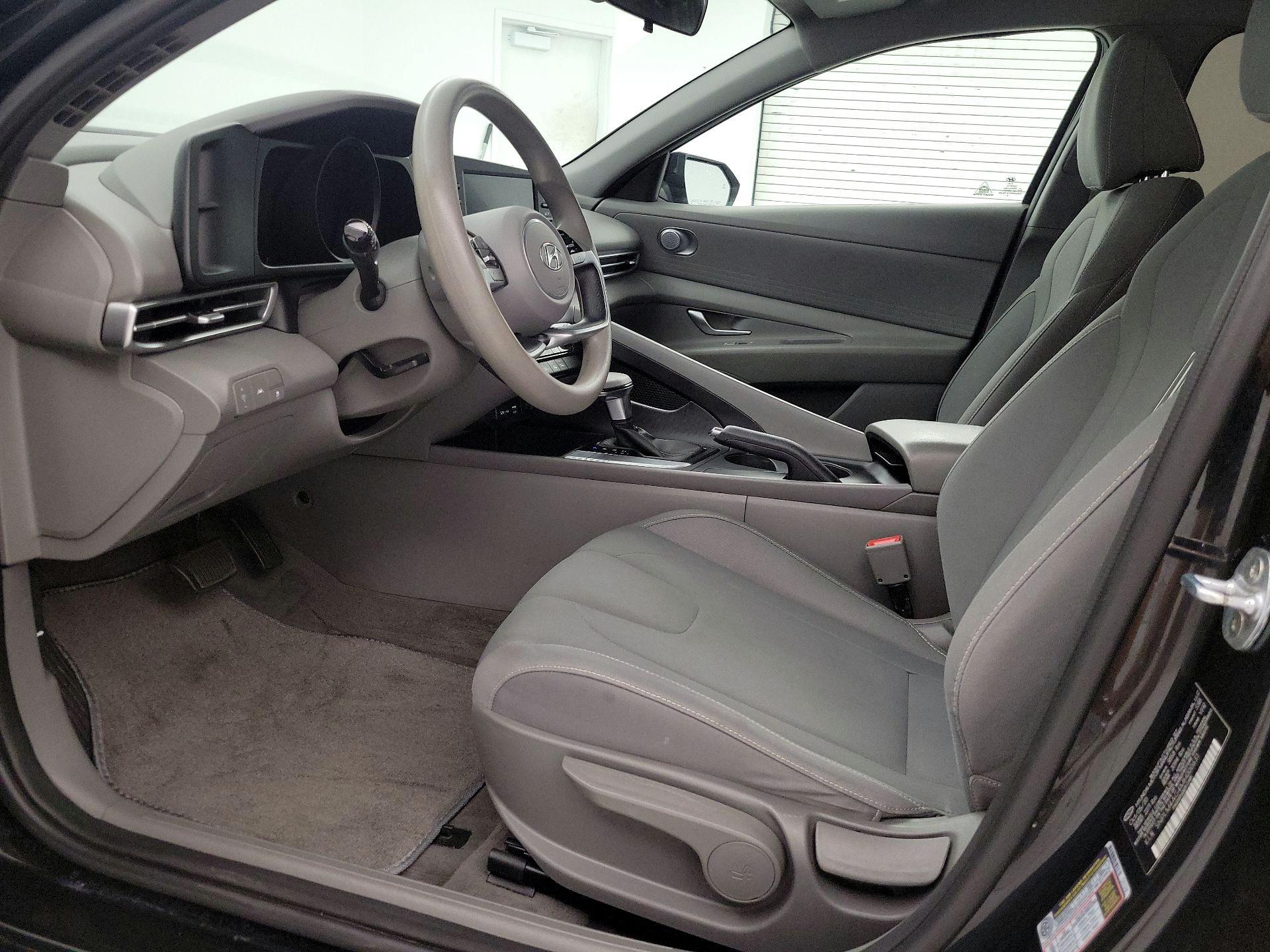 Thumbnail: 2021 Hyundai Elantra - 11