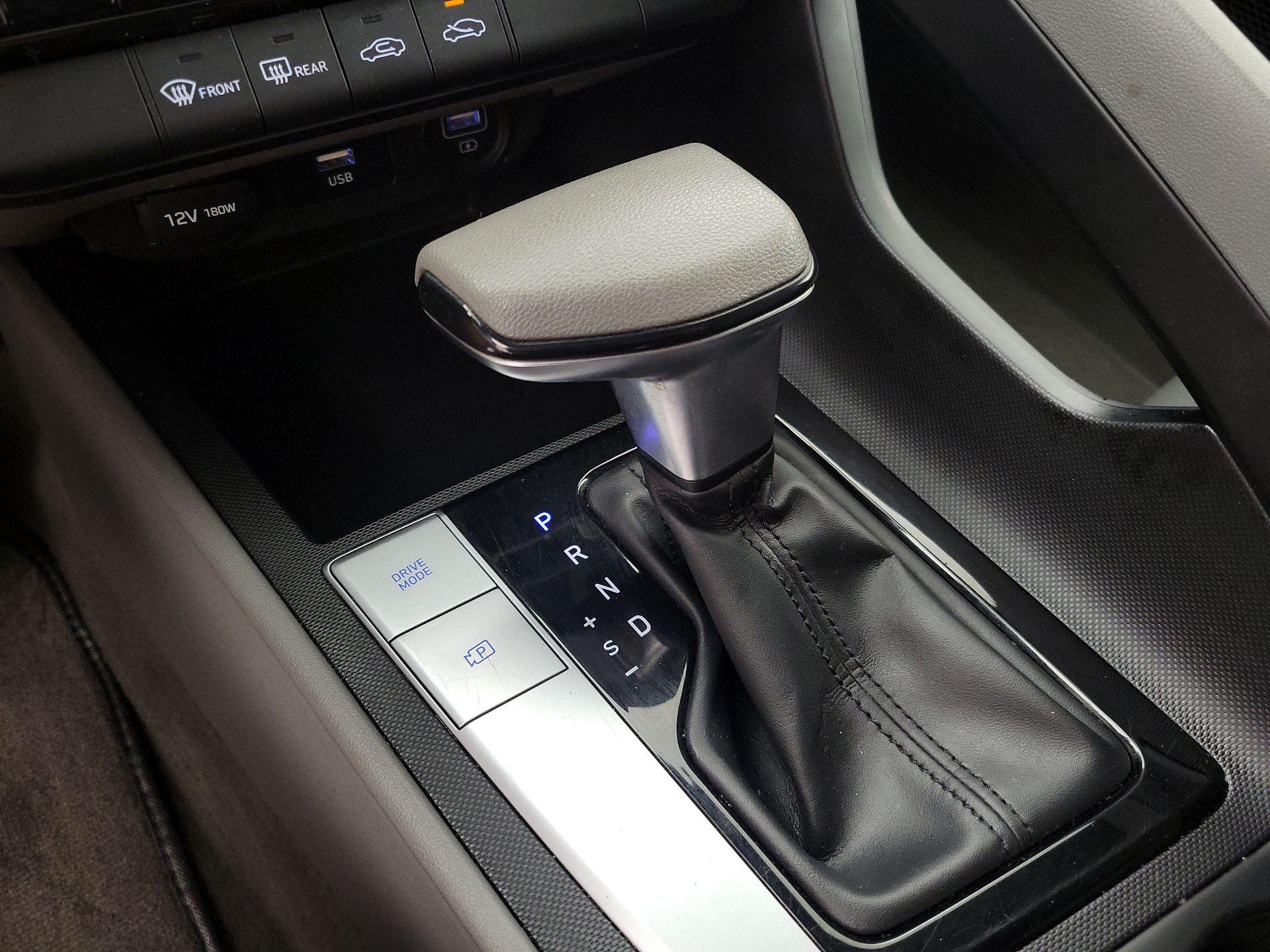 Thumbnail: 2021 Hyundai Elantra - 17