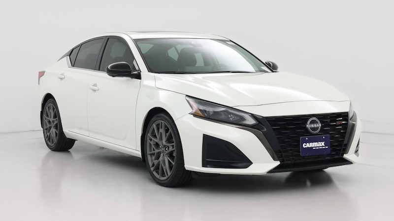 2023 Nissan Altima SR Hero Image