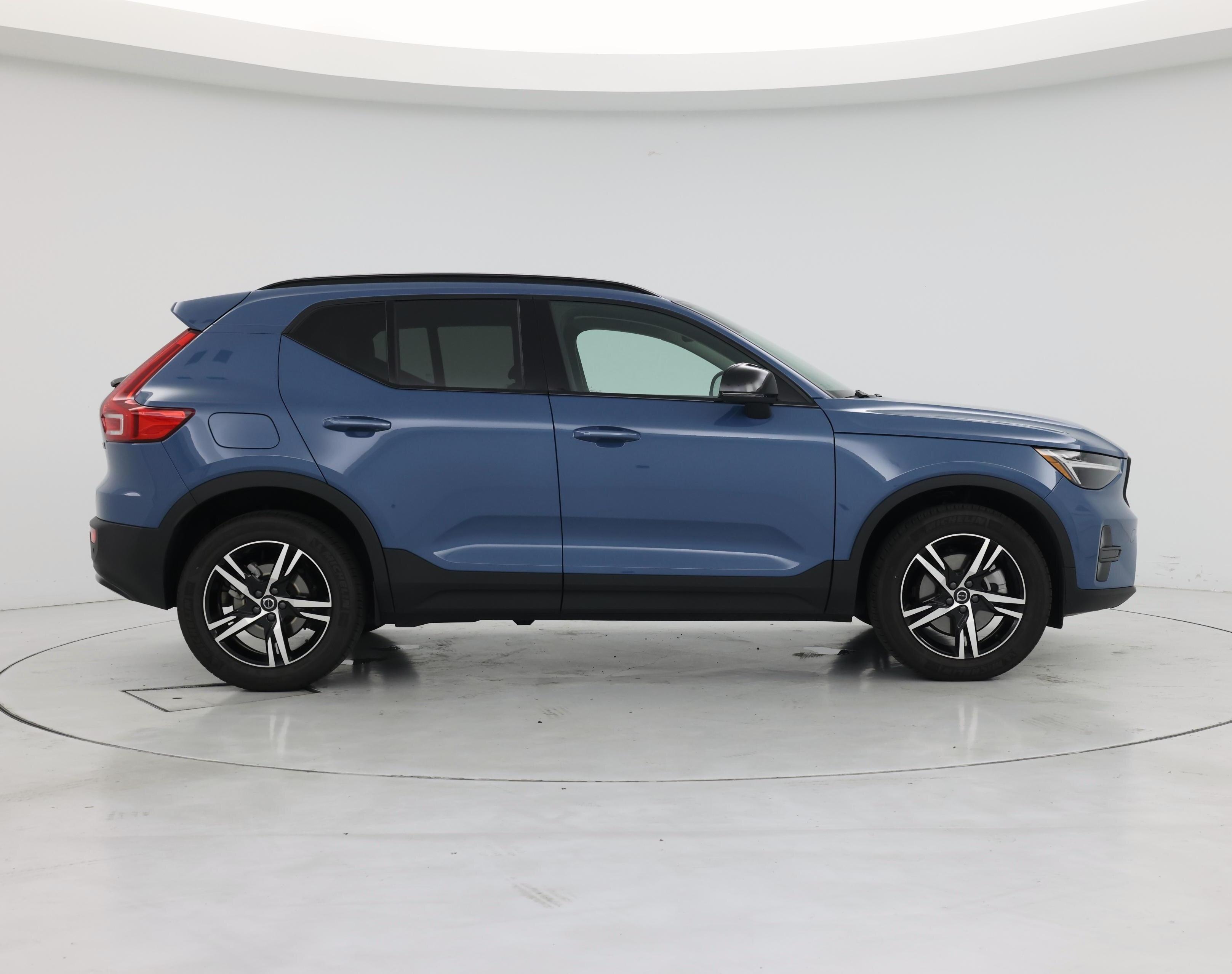 Thumbnail: 2024 Volvo XC40 - 7