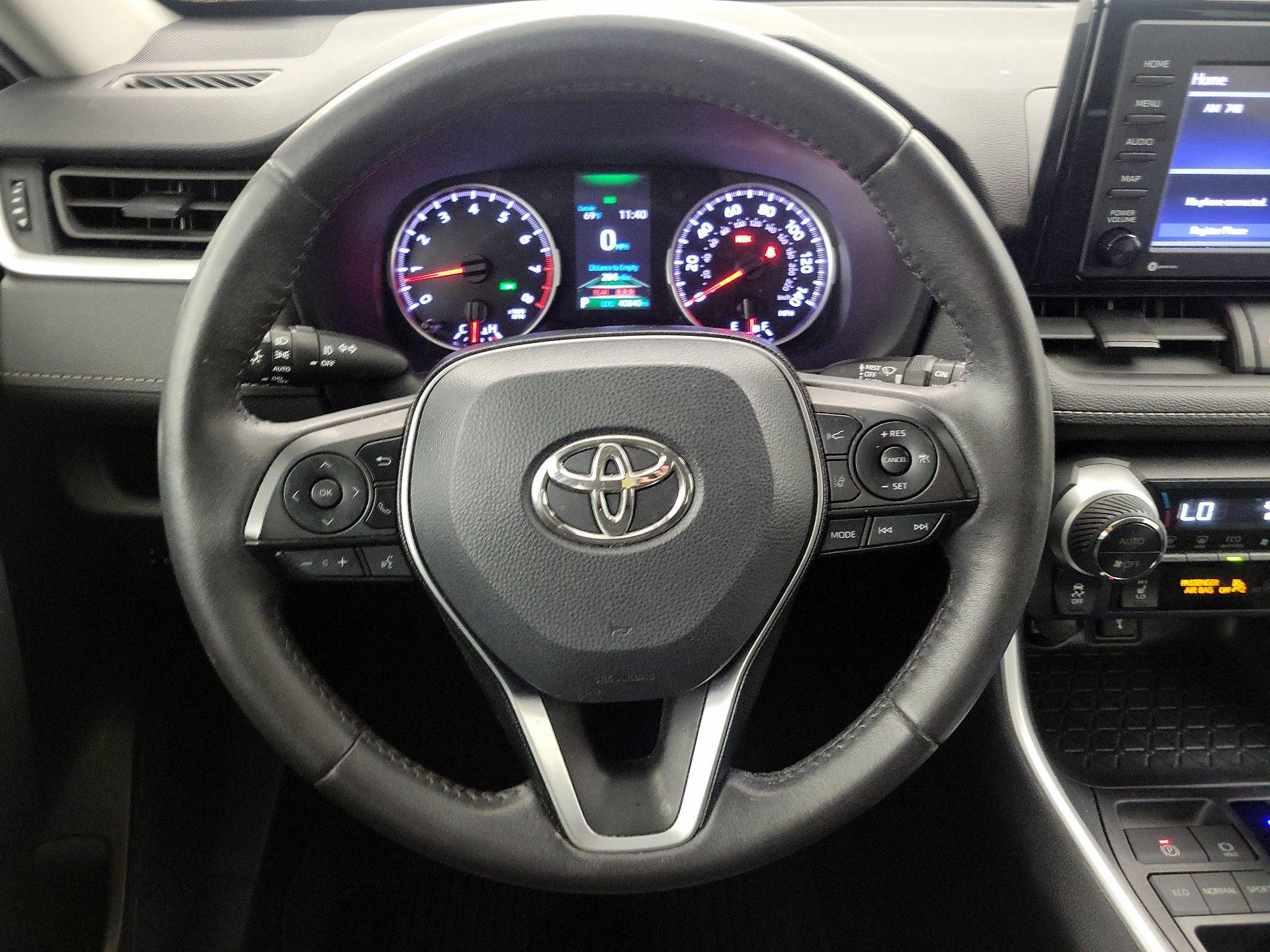 Thumbnail: 2021 Toyota RAV4 - 10