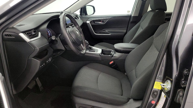 2021 Toyota RAV4 XLE 11
