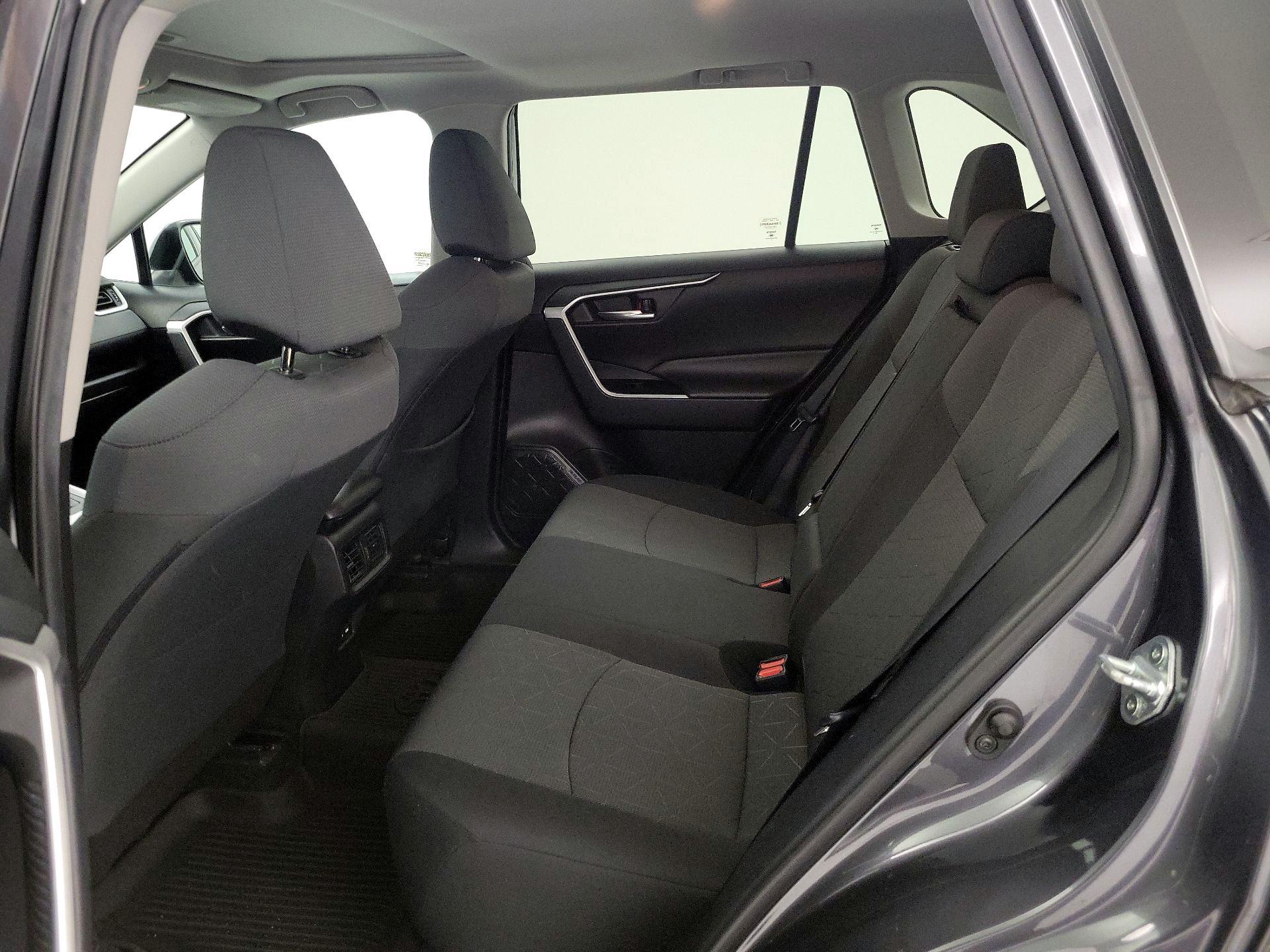 Thumbnail: 2021 Toyota RAV4 - 19