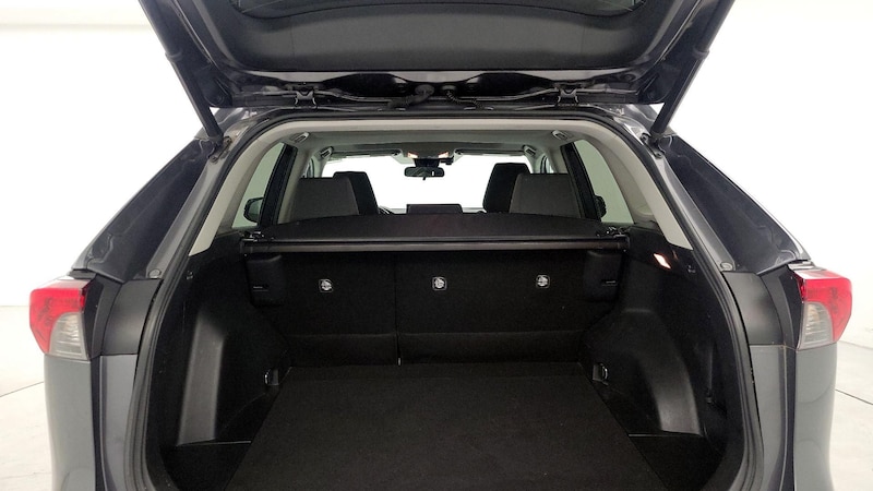 2021 Toyota RAV4 XLE 20