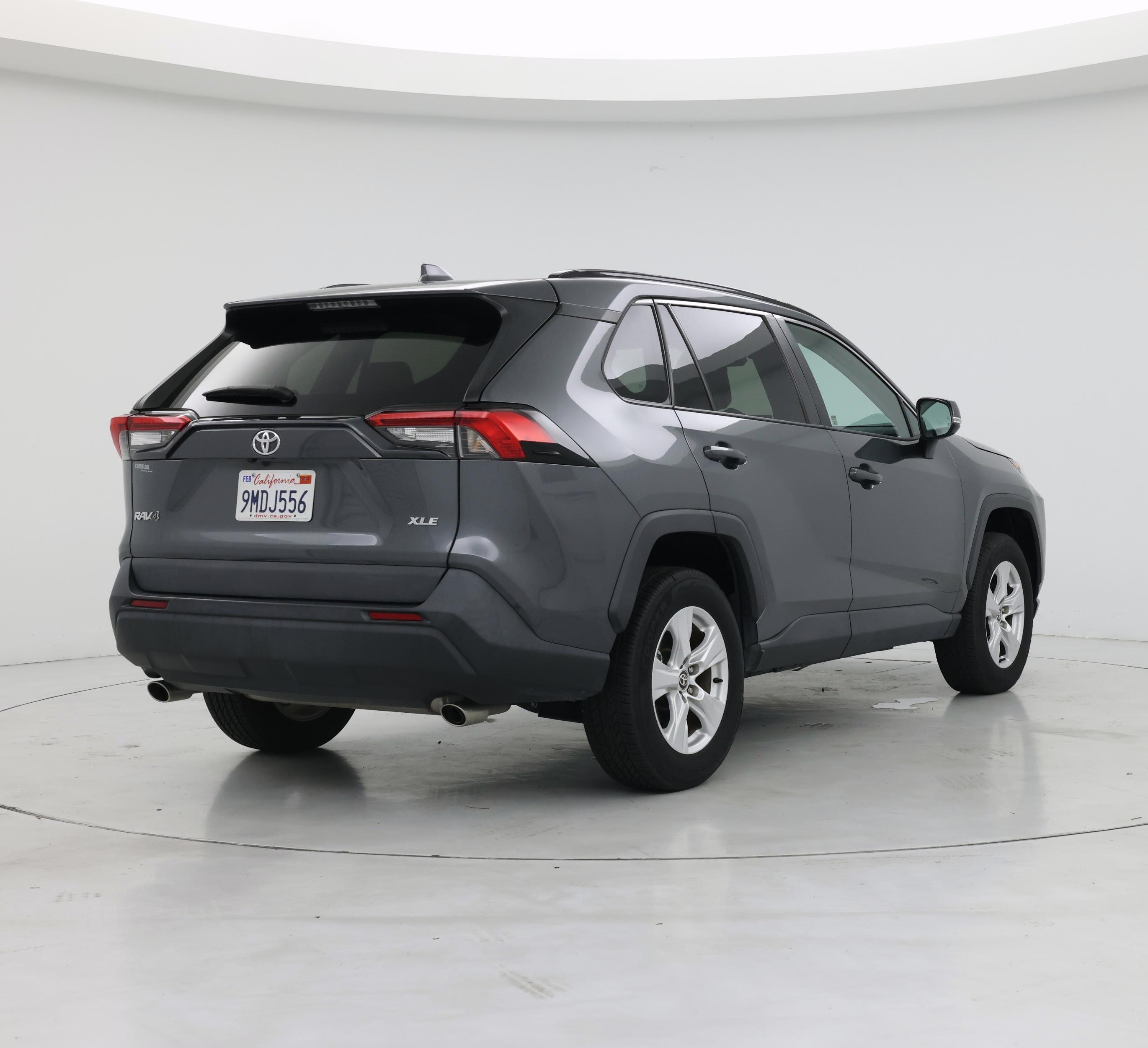 Thumbnail: 2021 Toyota RAV4 - 8