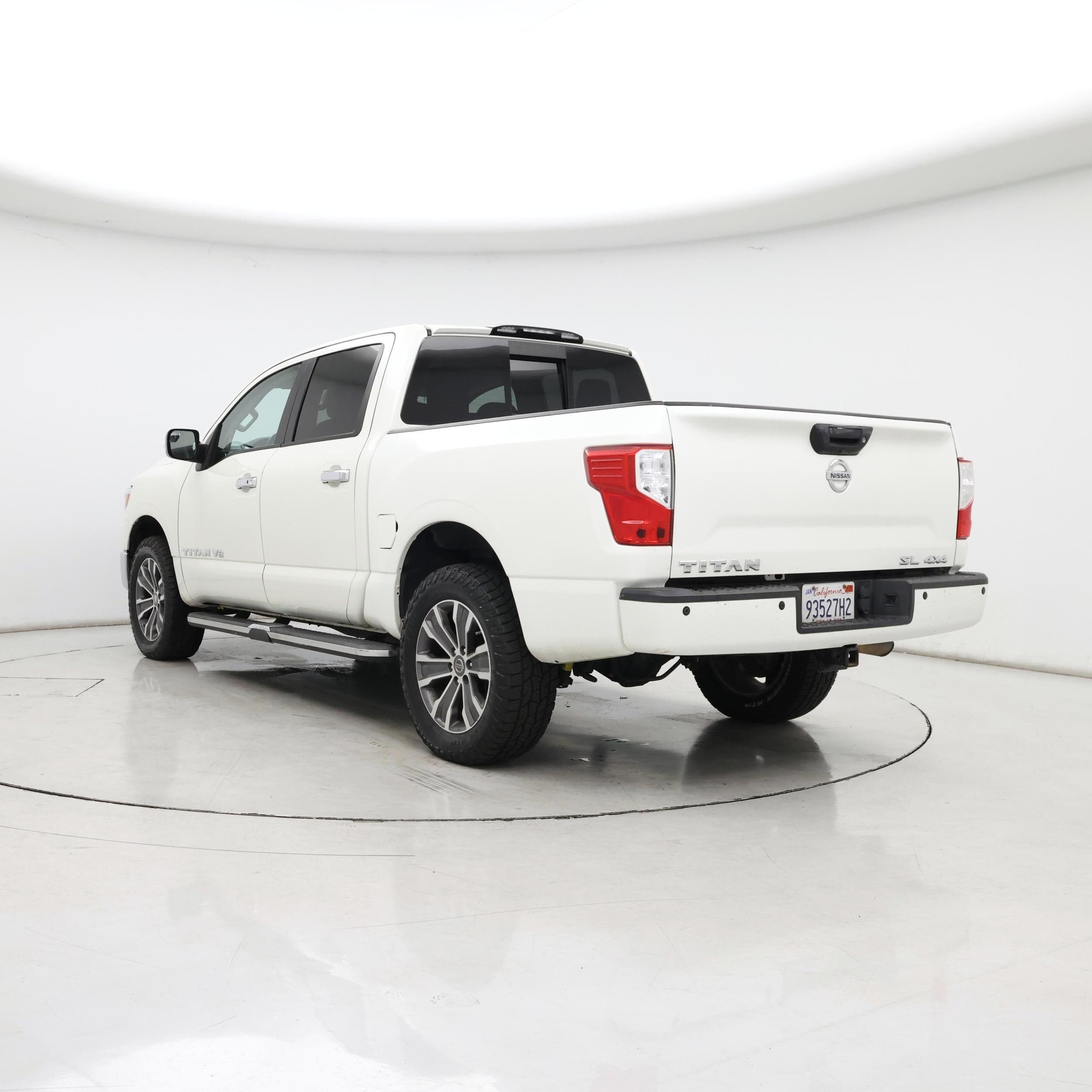 Thumbnail: 2018 Nissan Titan - 2