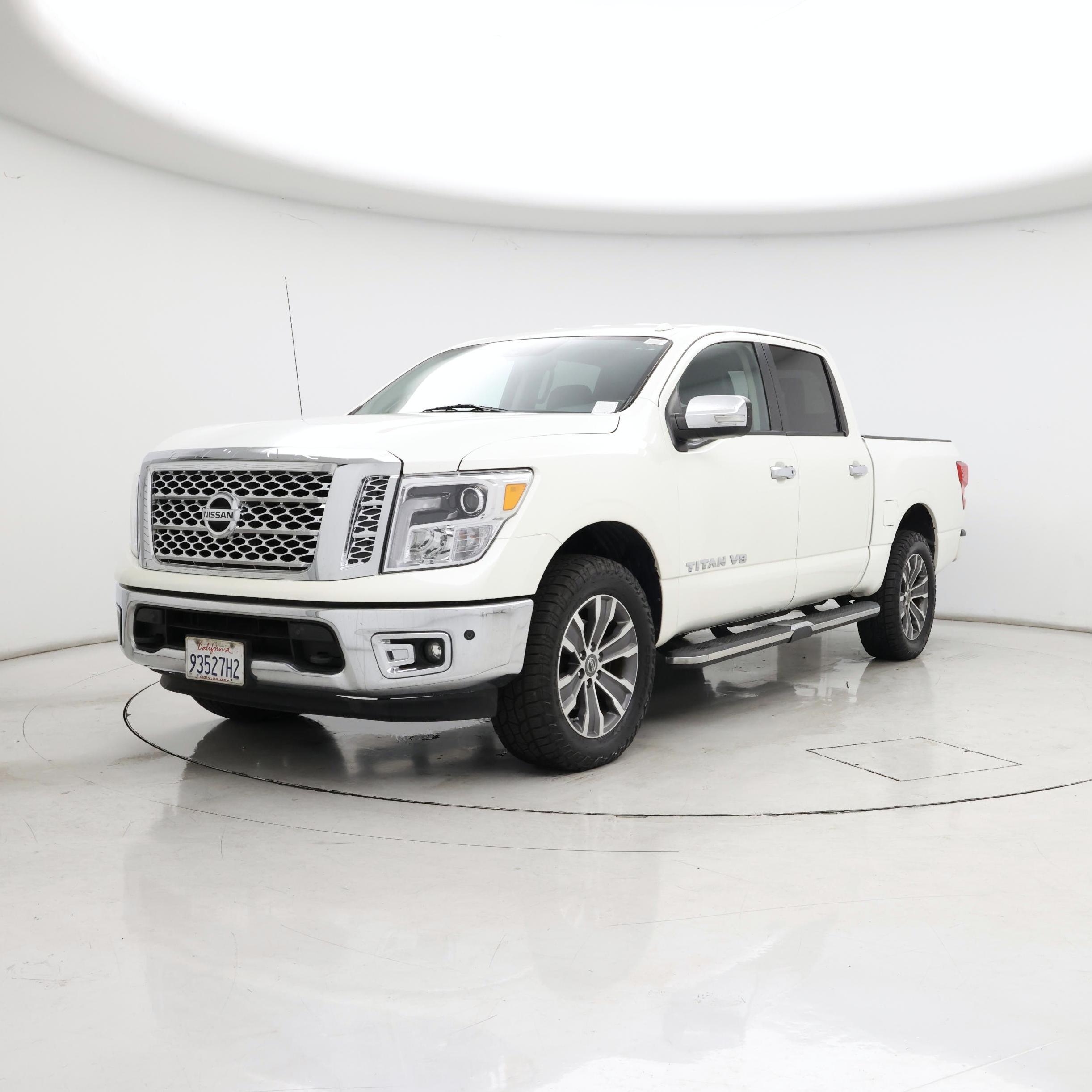 Thumbnail: 2018 Nissan Titan - 4