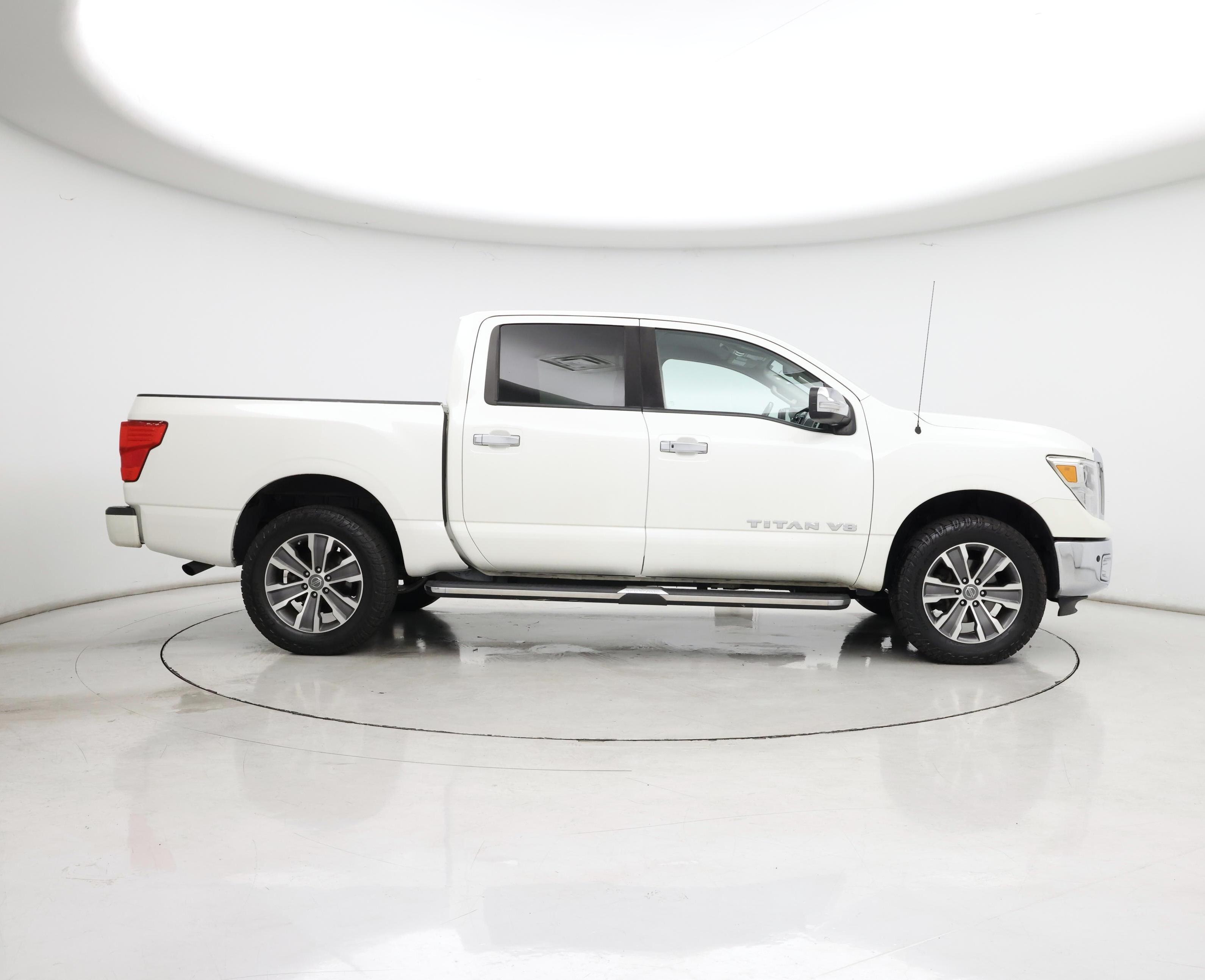 Thumbnail: 2018 Nissan Titan - 7