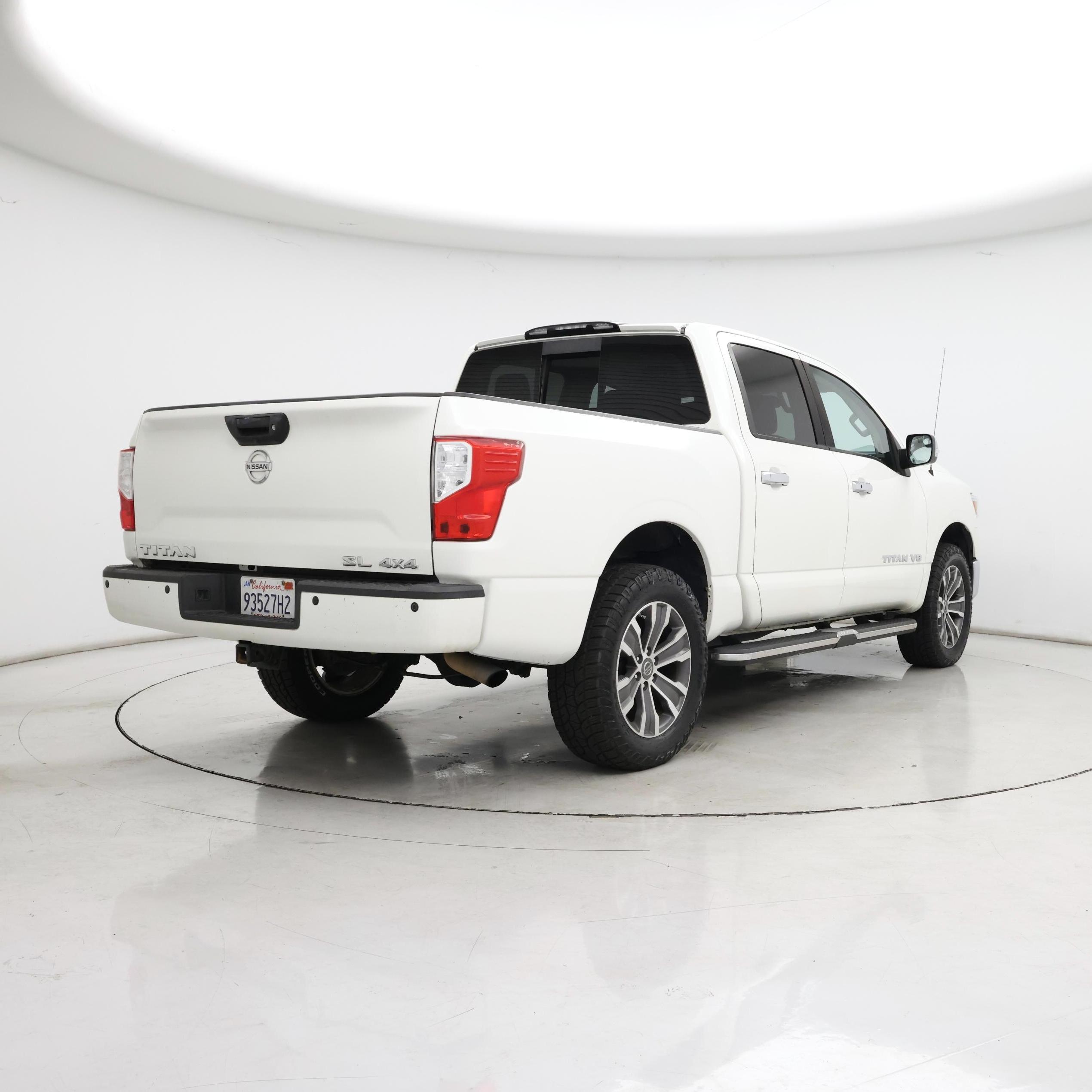 Thumbnail: 2018 Nissan Titan - 8