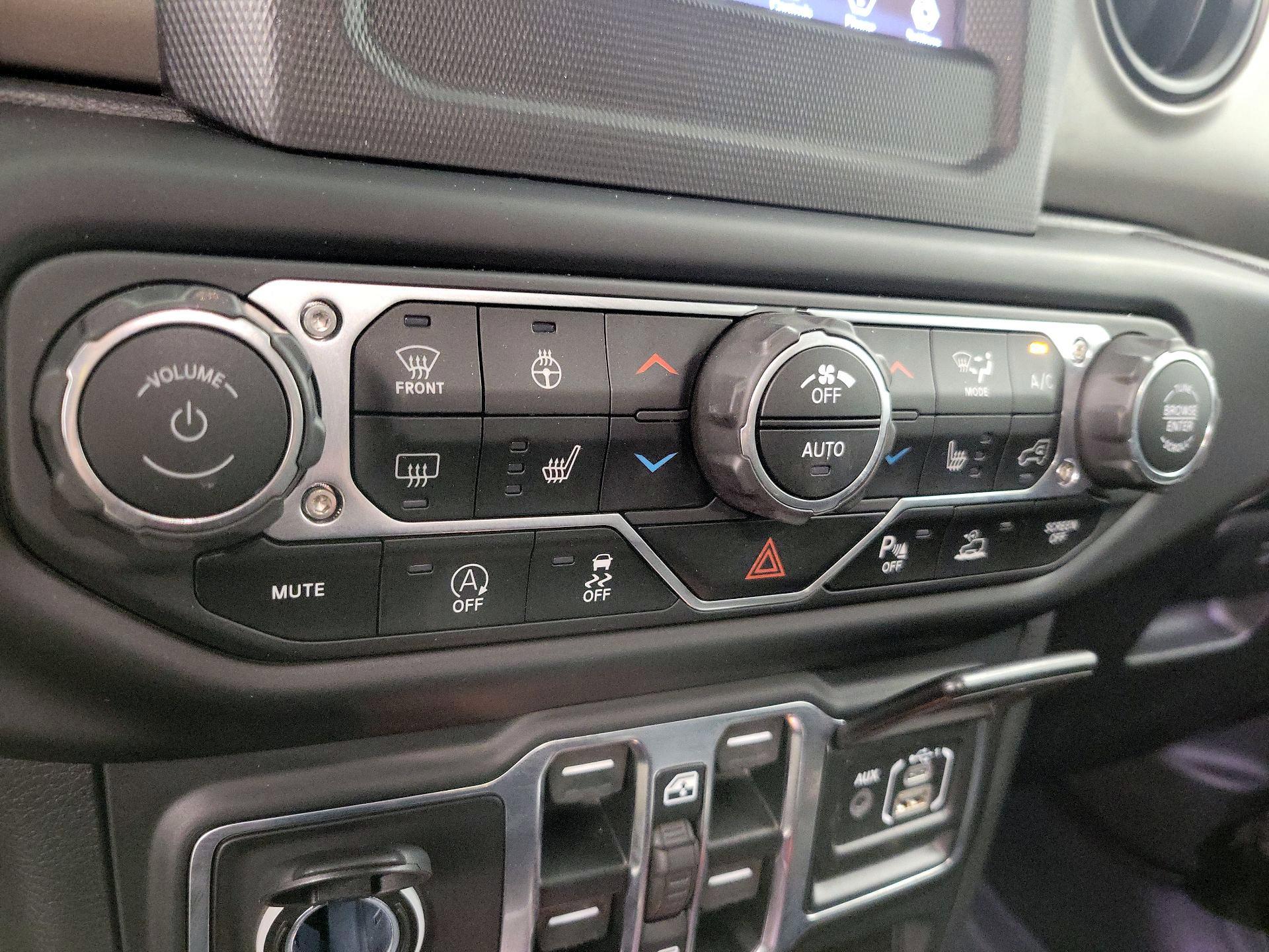 Thumbnail: 2021 Jeep Gladiator - 16