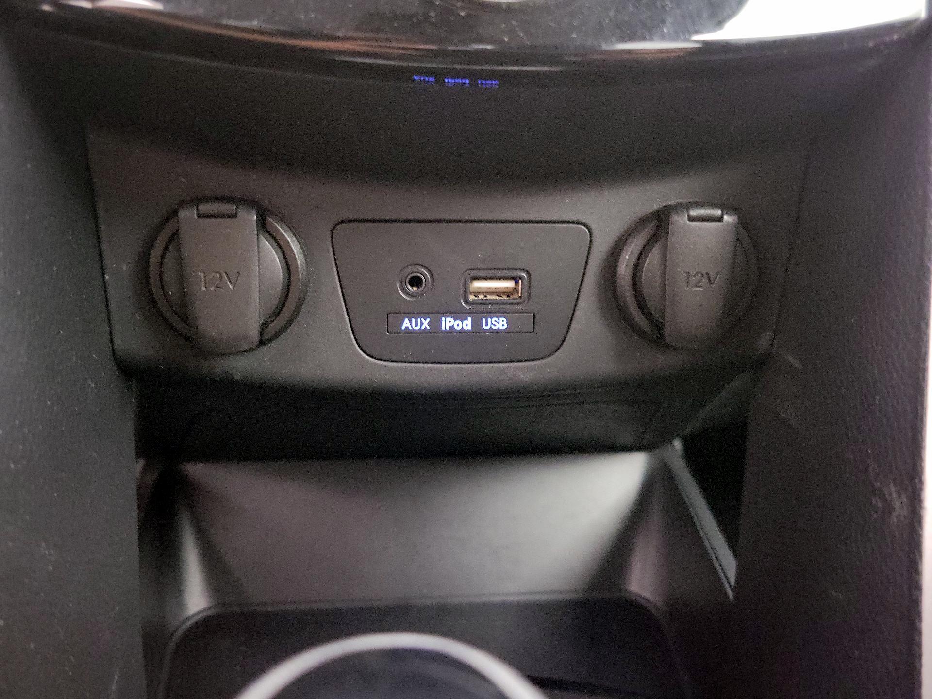 Thumbnail: 2016 Hyundai Elantra - 17