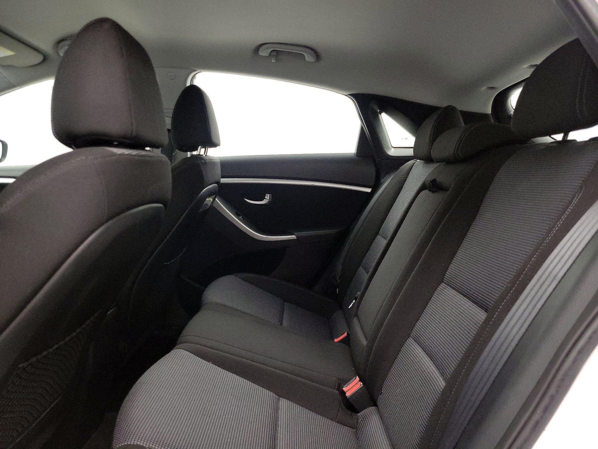 Thumbnail: 2016 Hyundai Elantra - 18