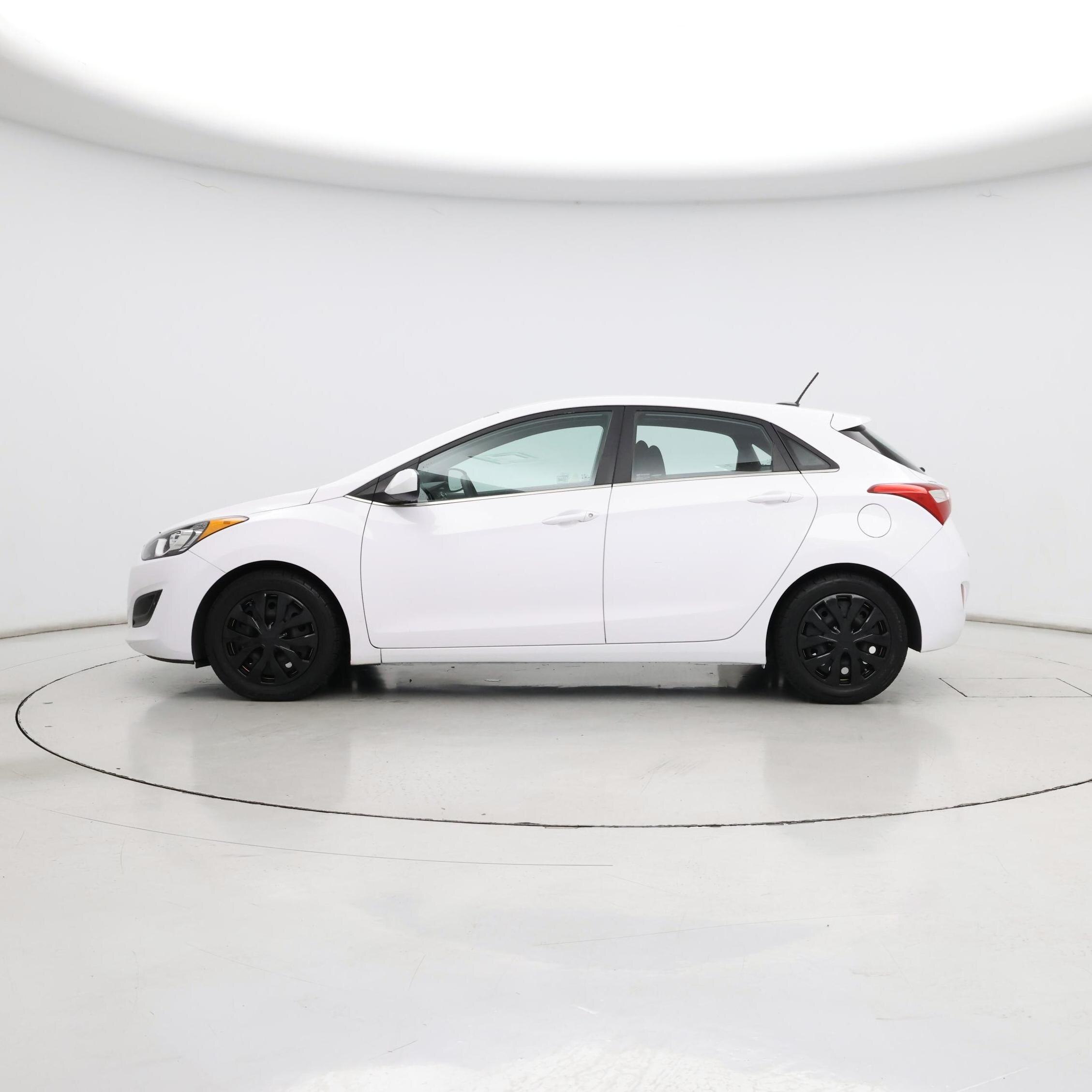 Thumbnail: 2016 Hyundai Elantra - 3