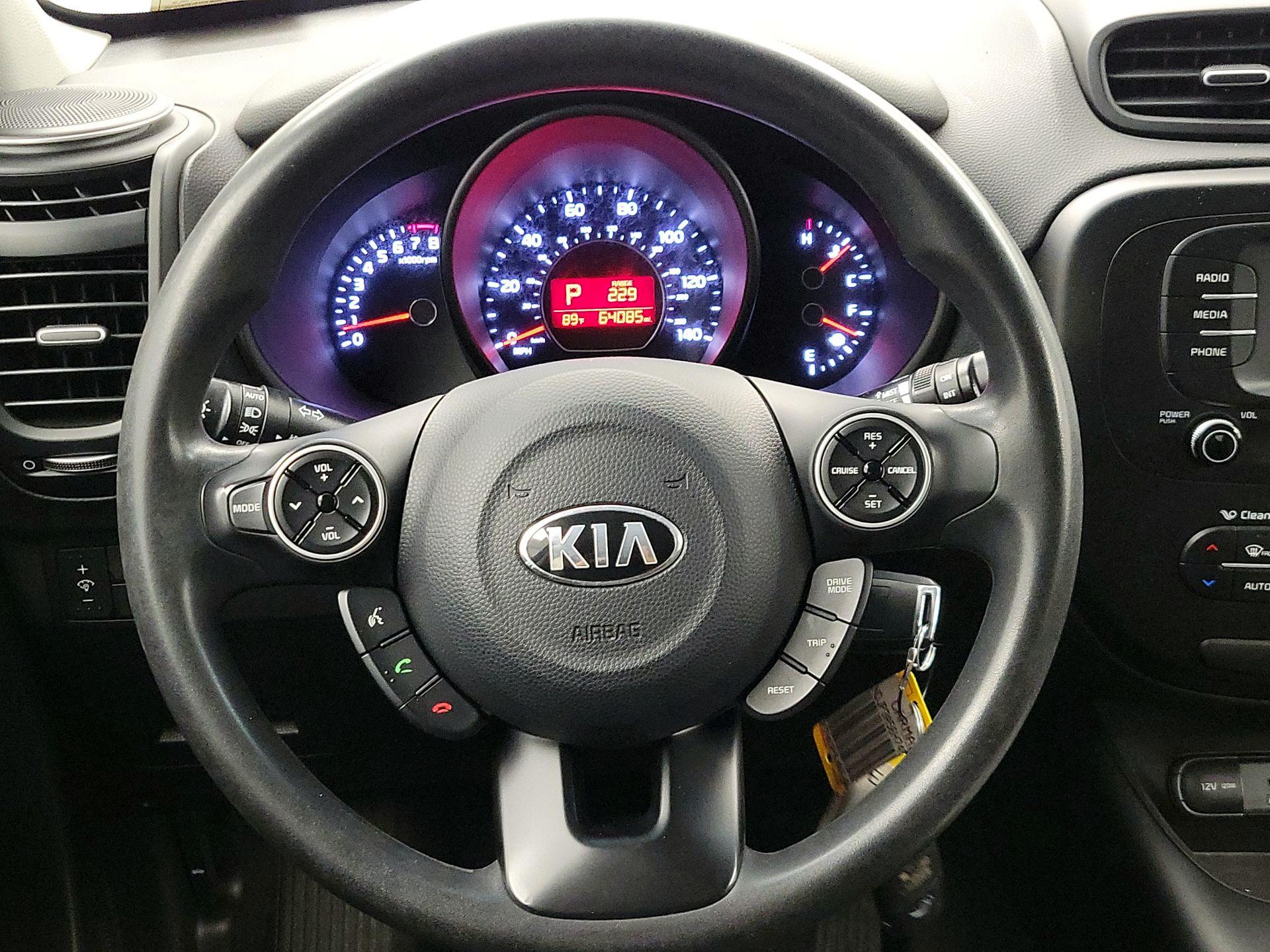 Thumbnail: 2017 Kia Soul - 10
